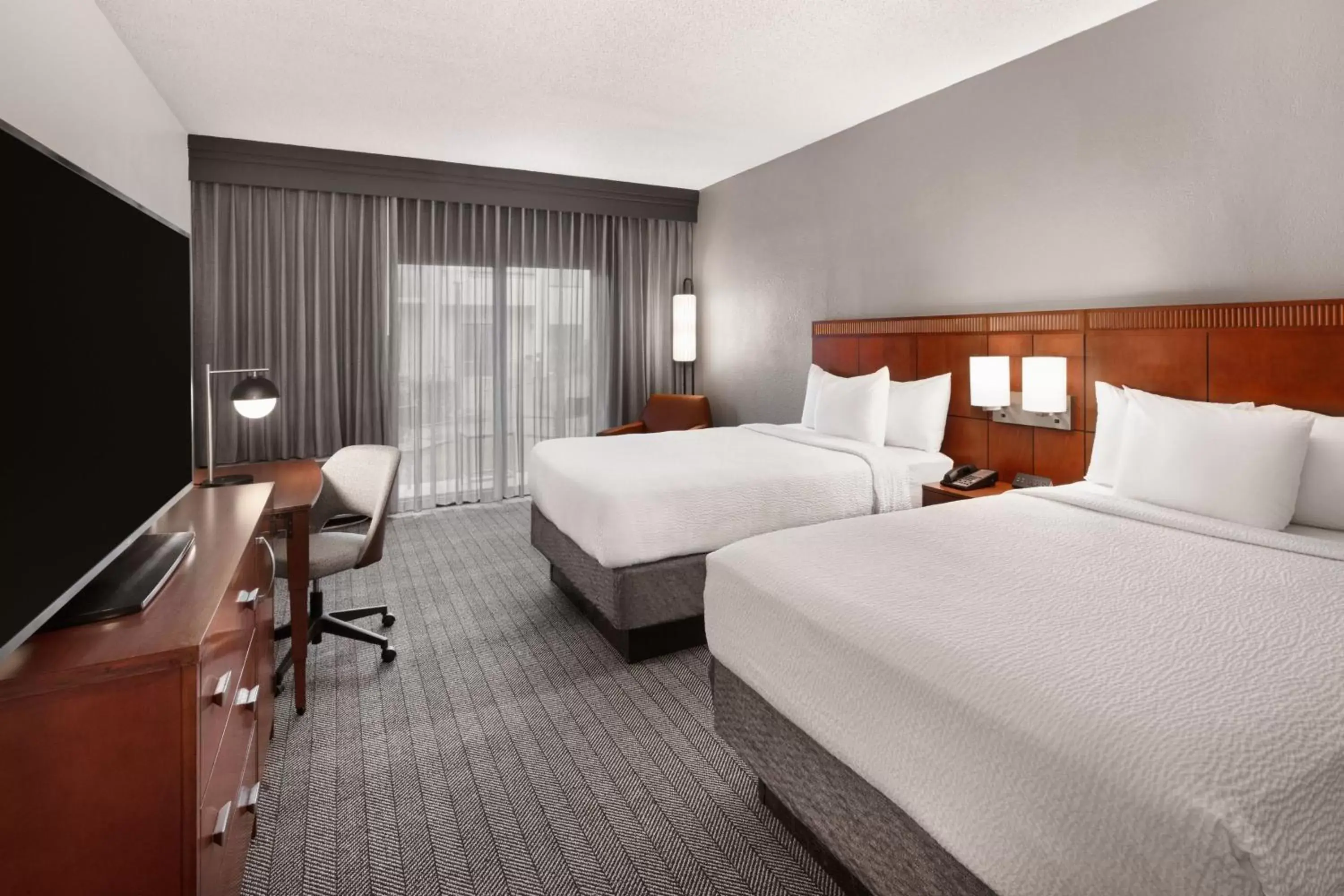 Double Room with Two Double Beds in Courtyard by Marriott Memphis Airport Double Room with Two Double Beds in Courtyard by Marriott Memphis Airport