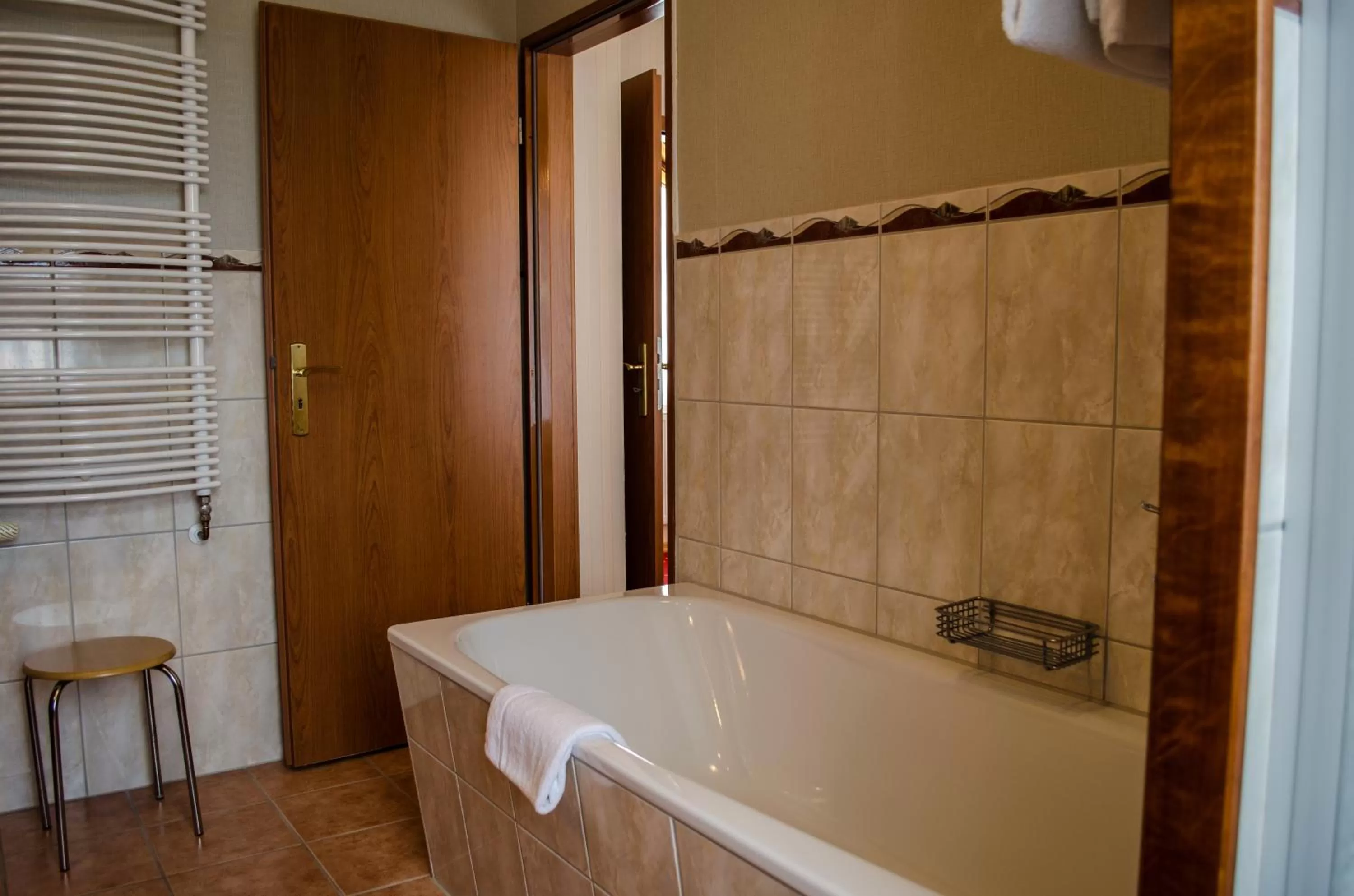 Photo of the whole room, Bathroom in Hotel Meereswelle - Anno 1875