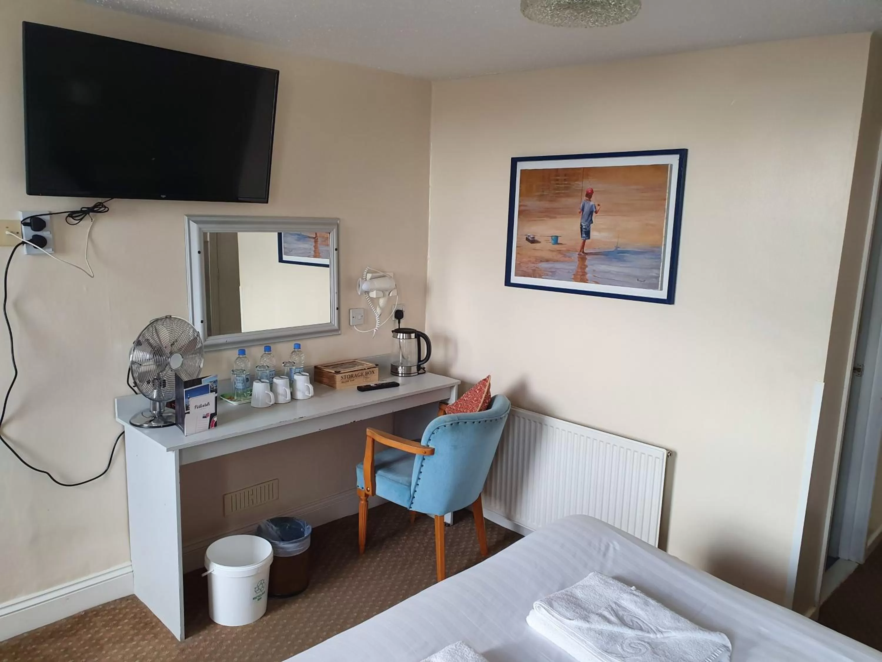 TV and multimedia, Bed in Alexandra Hotel