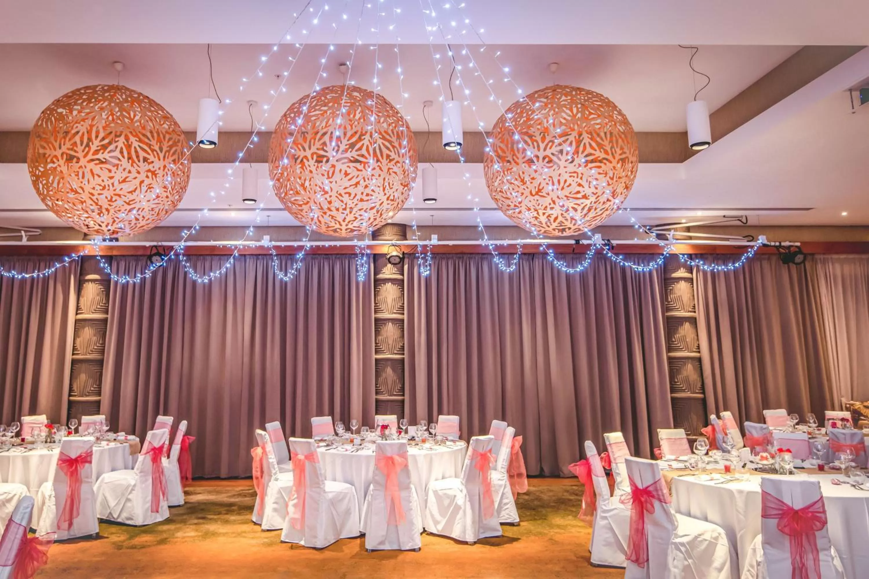 Lobby or reception in Sheraton New Caledonia Deva Spa & Golf Resort