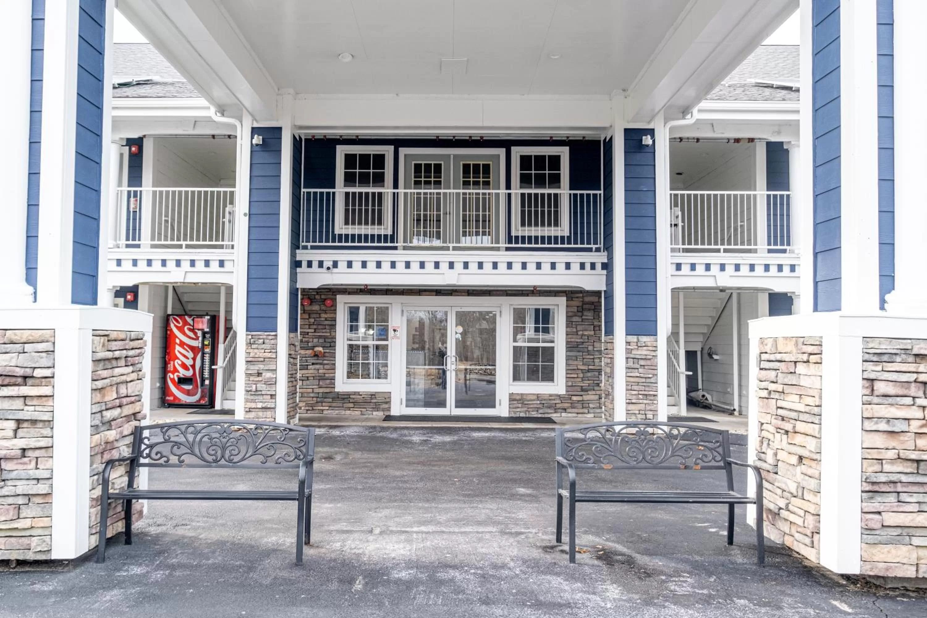 Facade/entrance in Hilltop Inn & Suites, near Foxwoods Casino