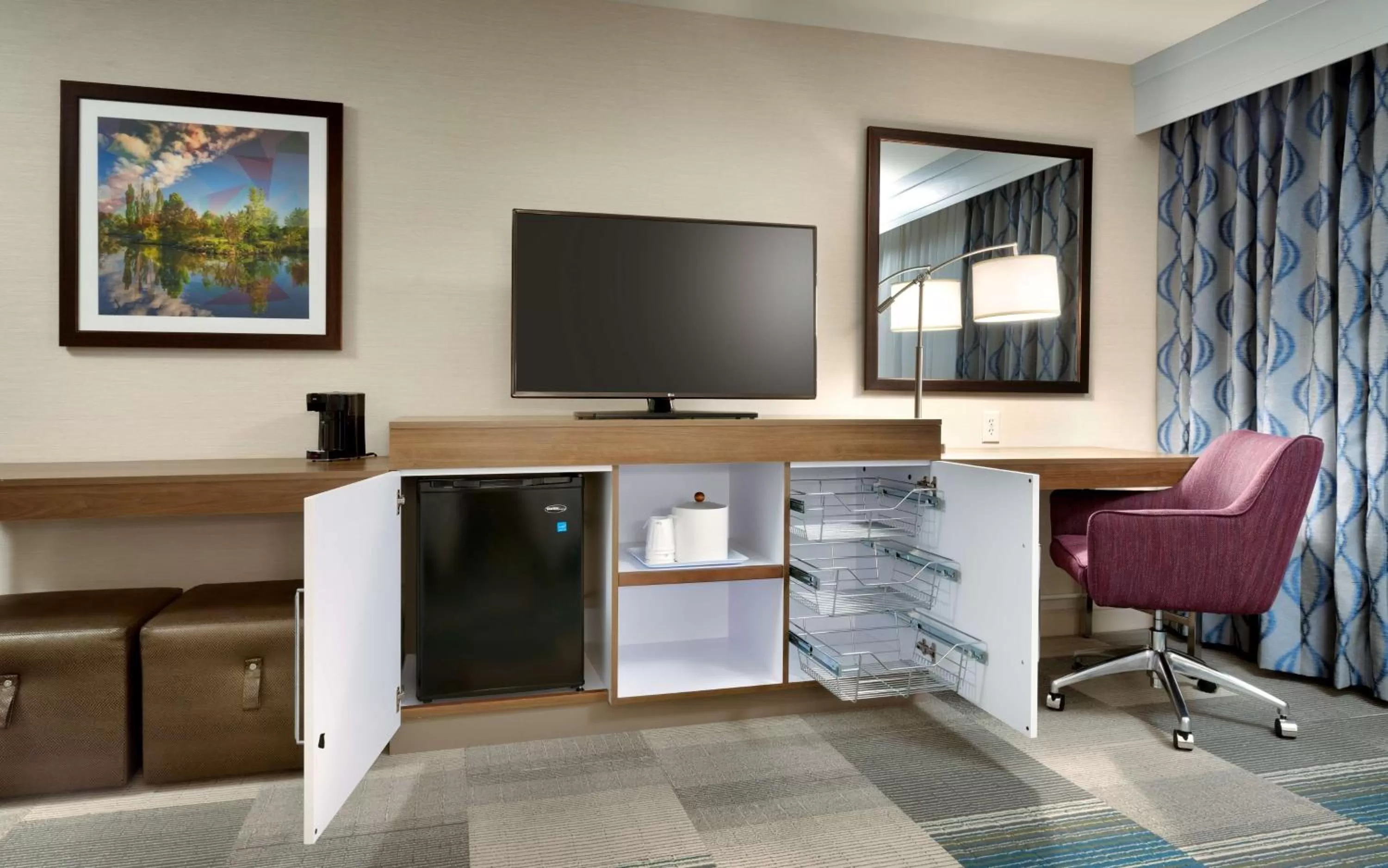 Bedroom in Hampton Inn & Suites Pocatello