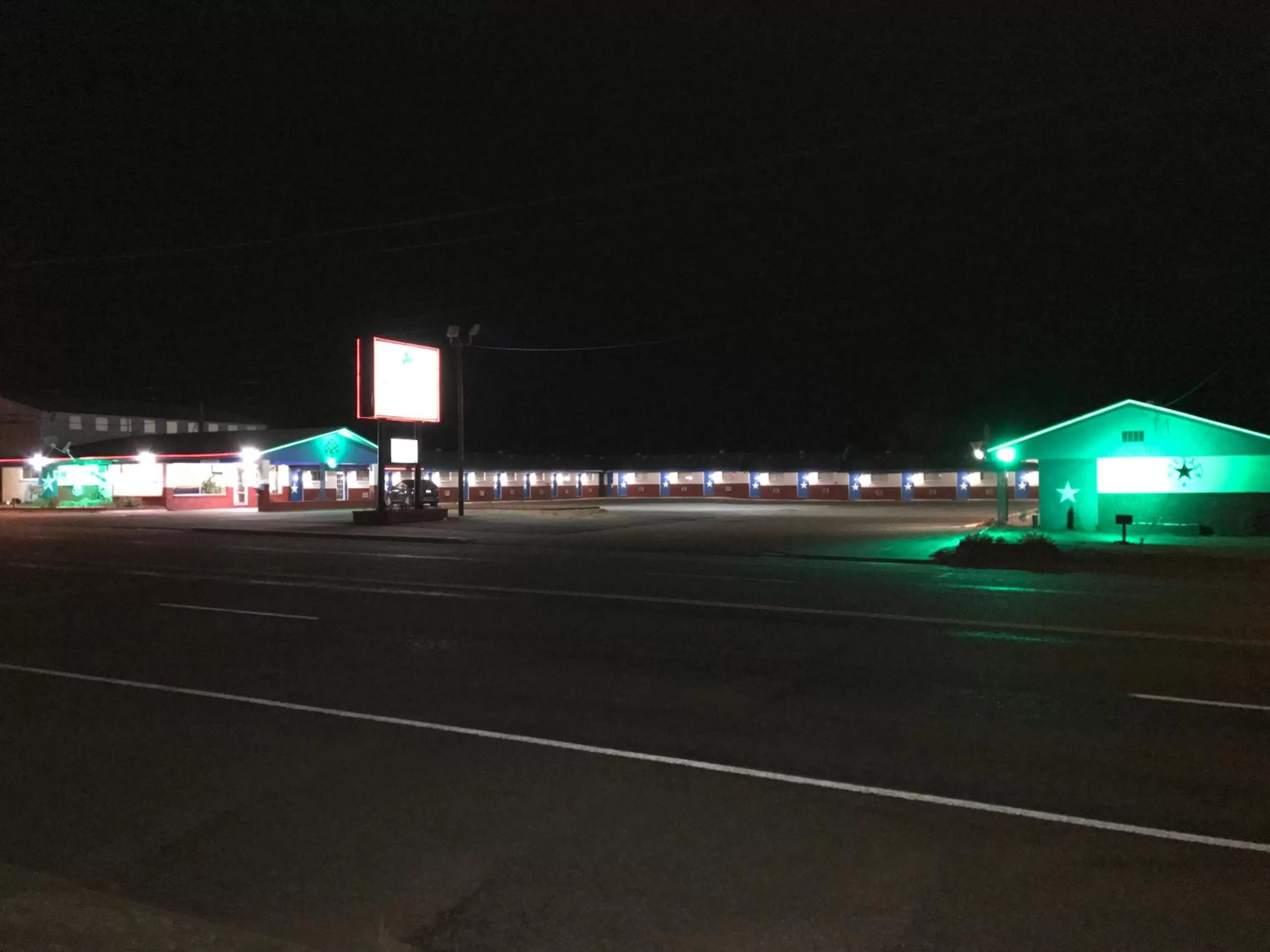 Property building in Shamrock Country Inn