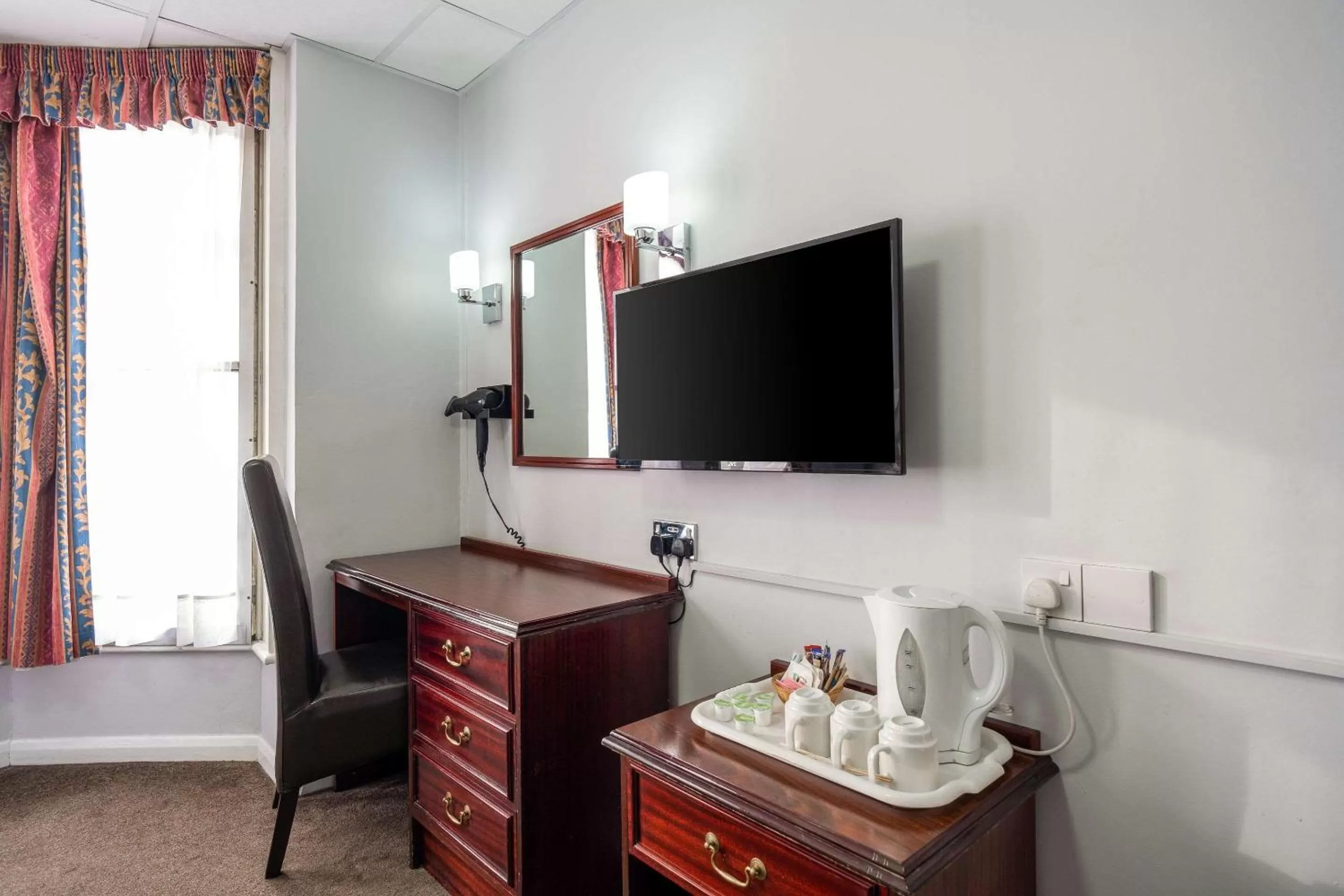 Bedroom in Comfort Inn Birmingham