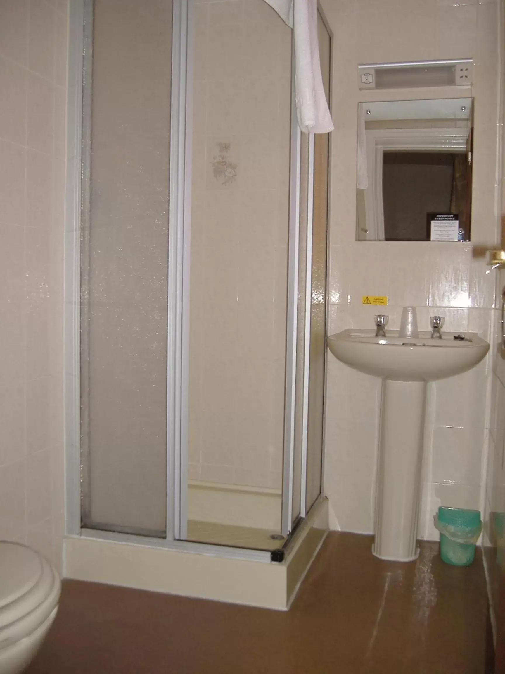 Twin Room in Sandford Promenade Twin Room in Sandford Promenade