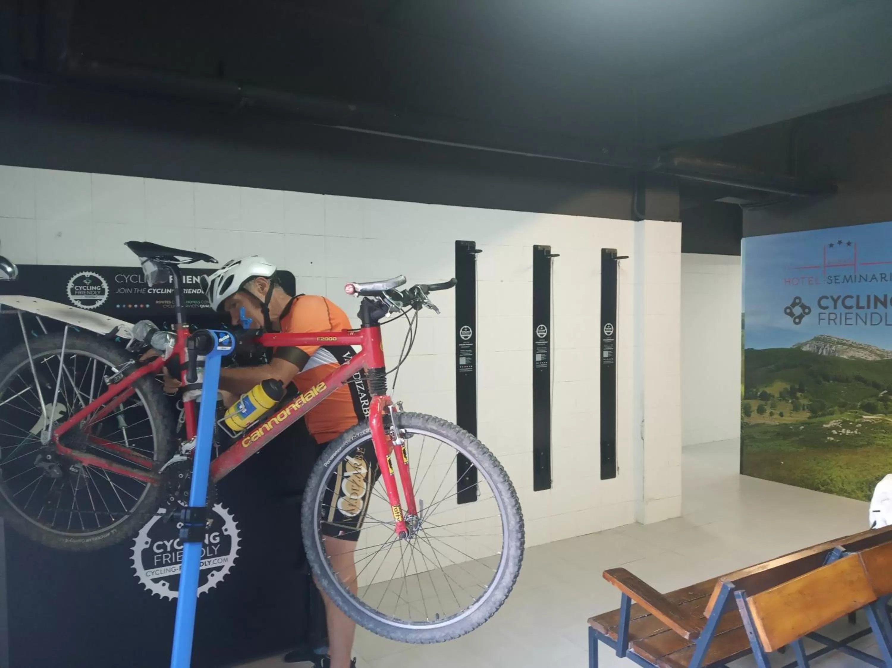 Cycling in Hotel Seminario Aeropuerto Bilbao