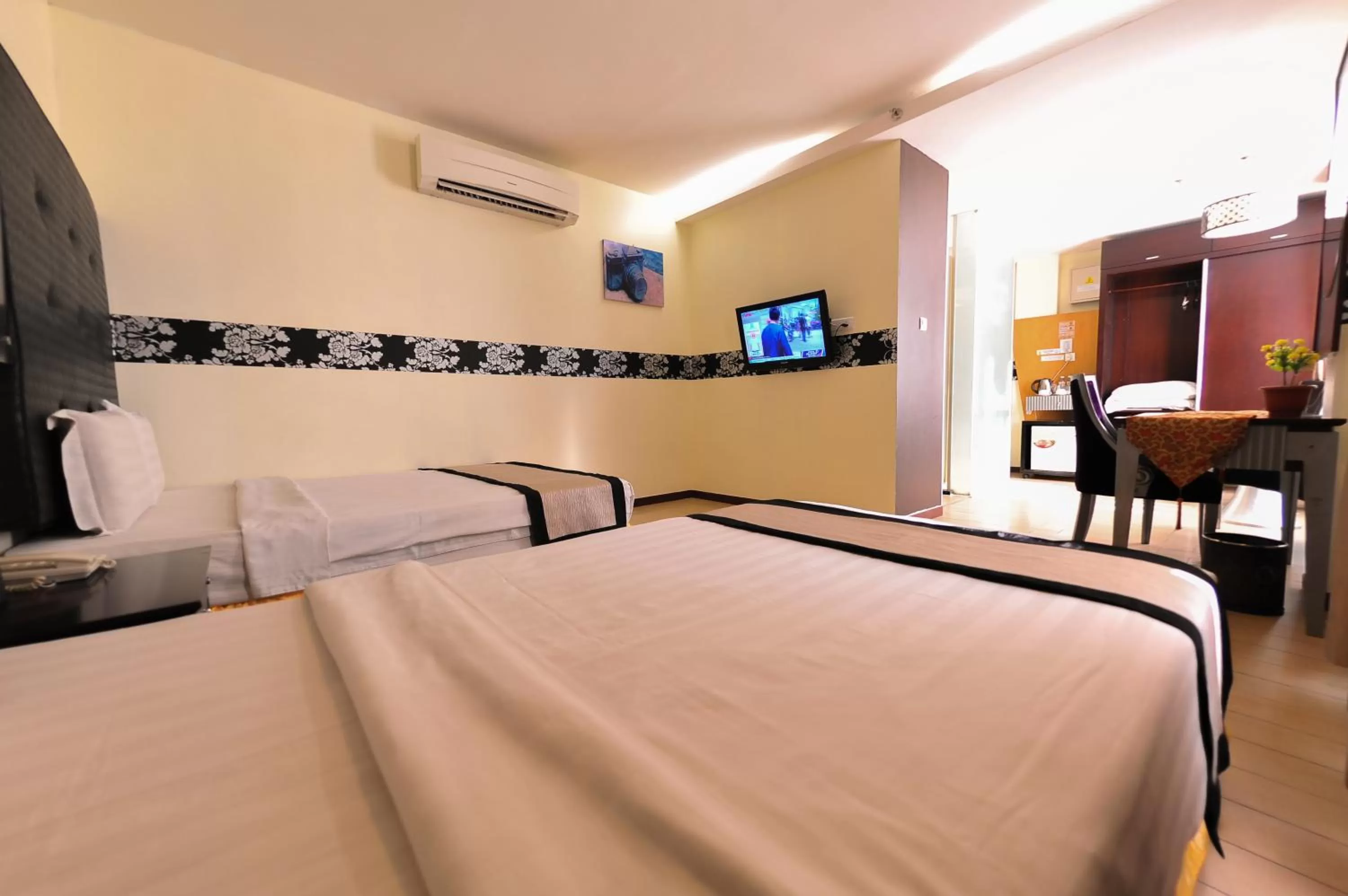 Bedroom, Bed in Shervinton Executive Boutique Hotel