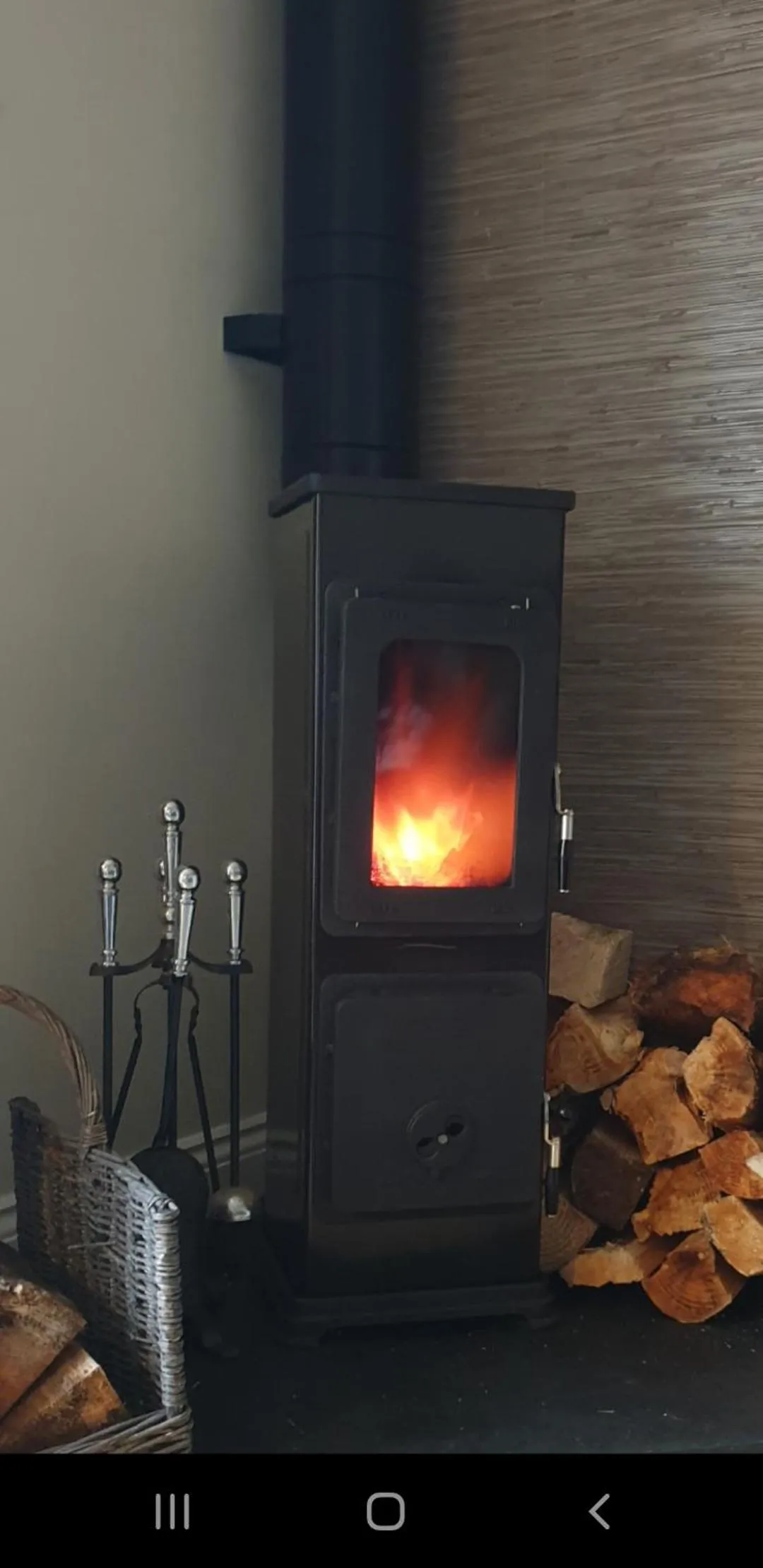 Communal lounge/ TV room in Little Lodge B&B Lutterworth