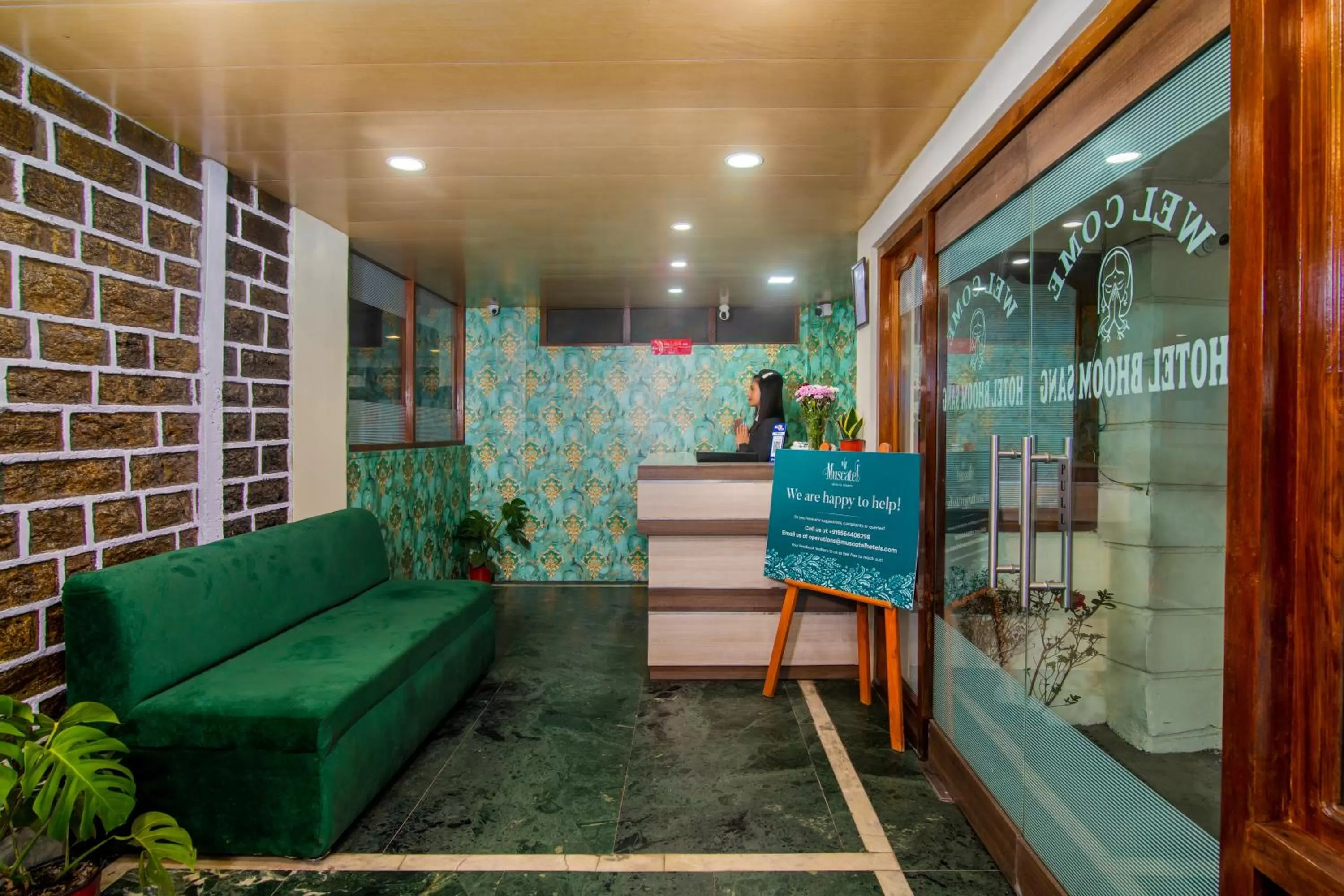 Lobby or reception in Muscatel BhumSang - 200 Mts from Mall Road