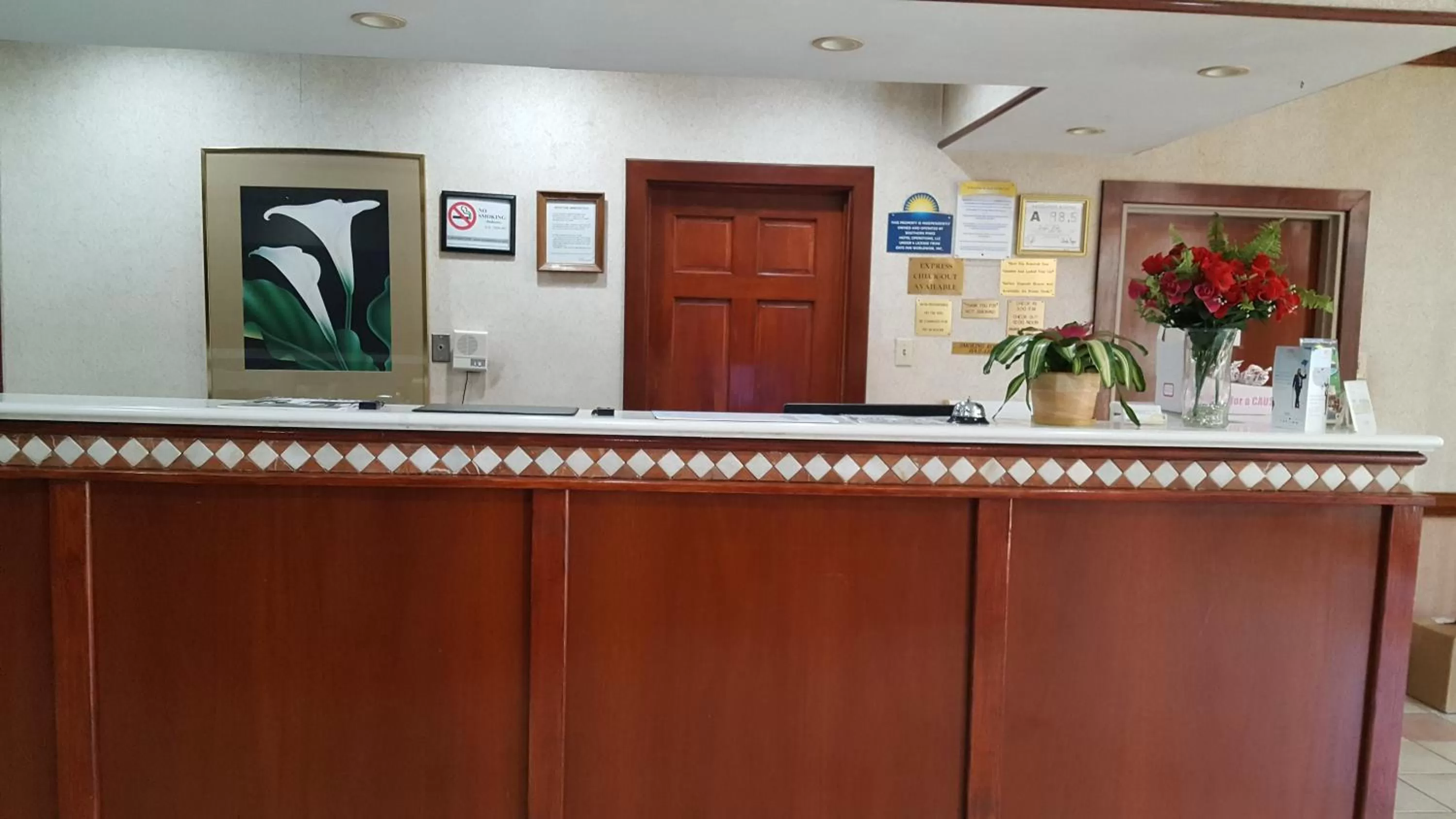 Lobby or reception in Clarion Inn Southern Pines - Pinehurst