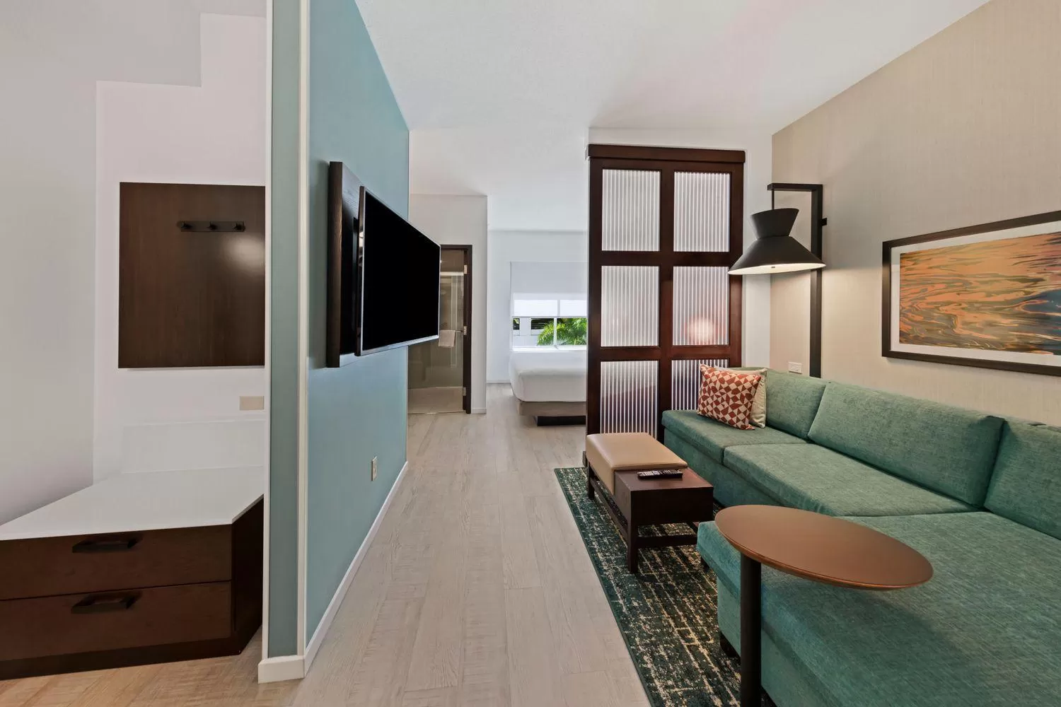 TV and multimedia in Hyatt Place West Palm Beach