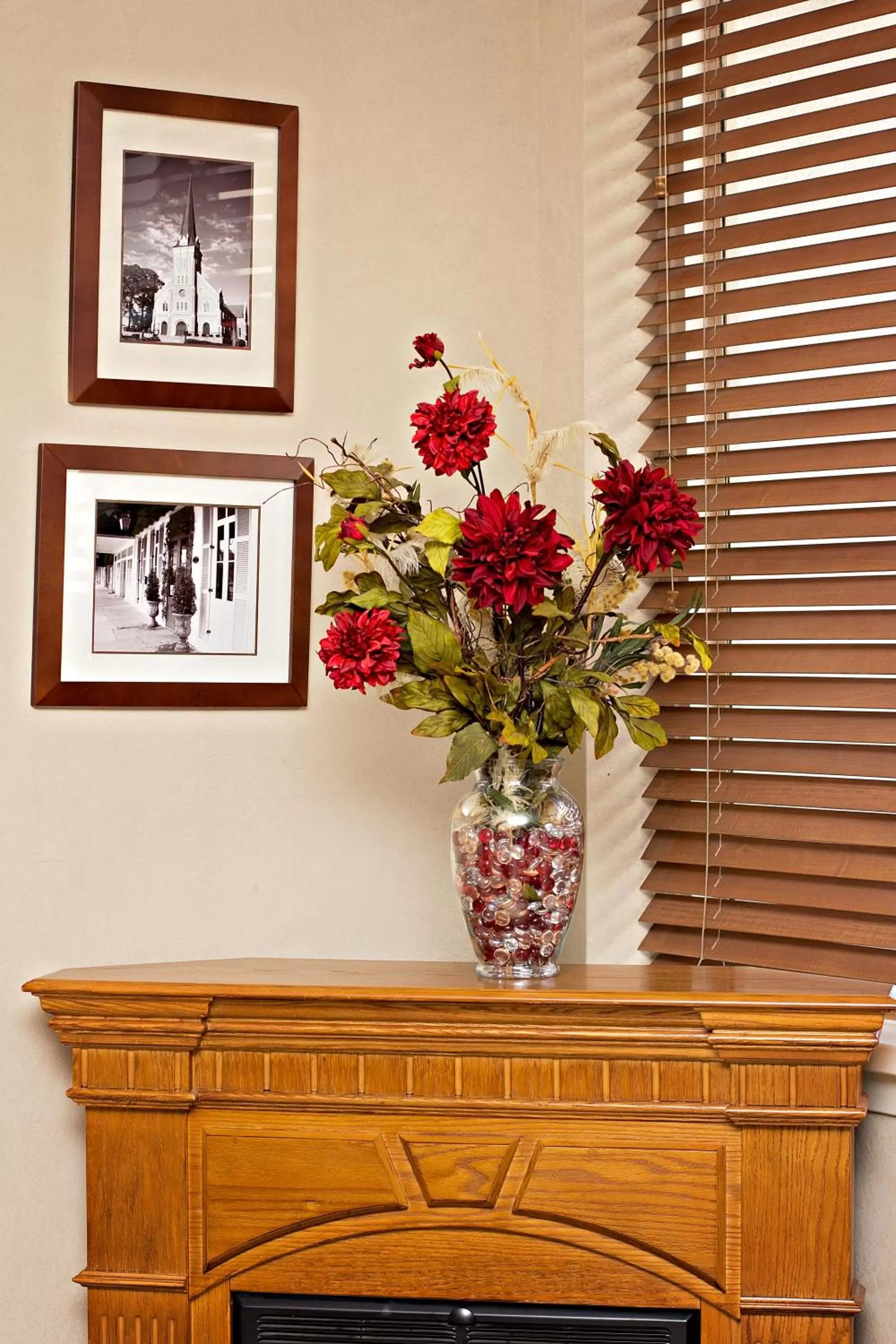 Lobby or reception in Ramada by Wyndham New Iberia