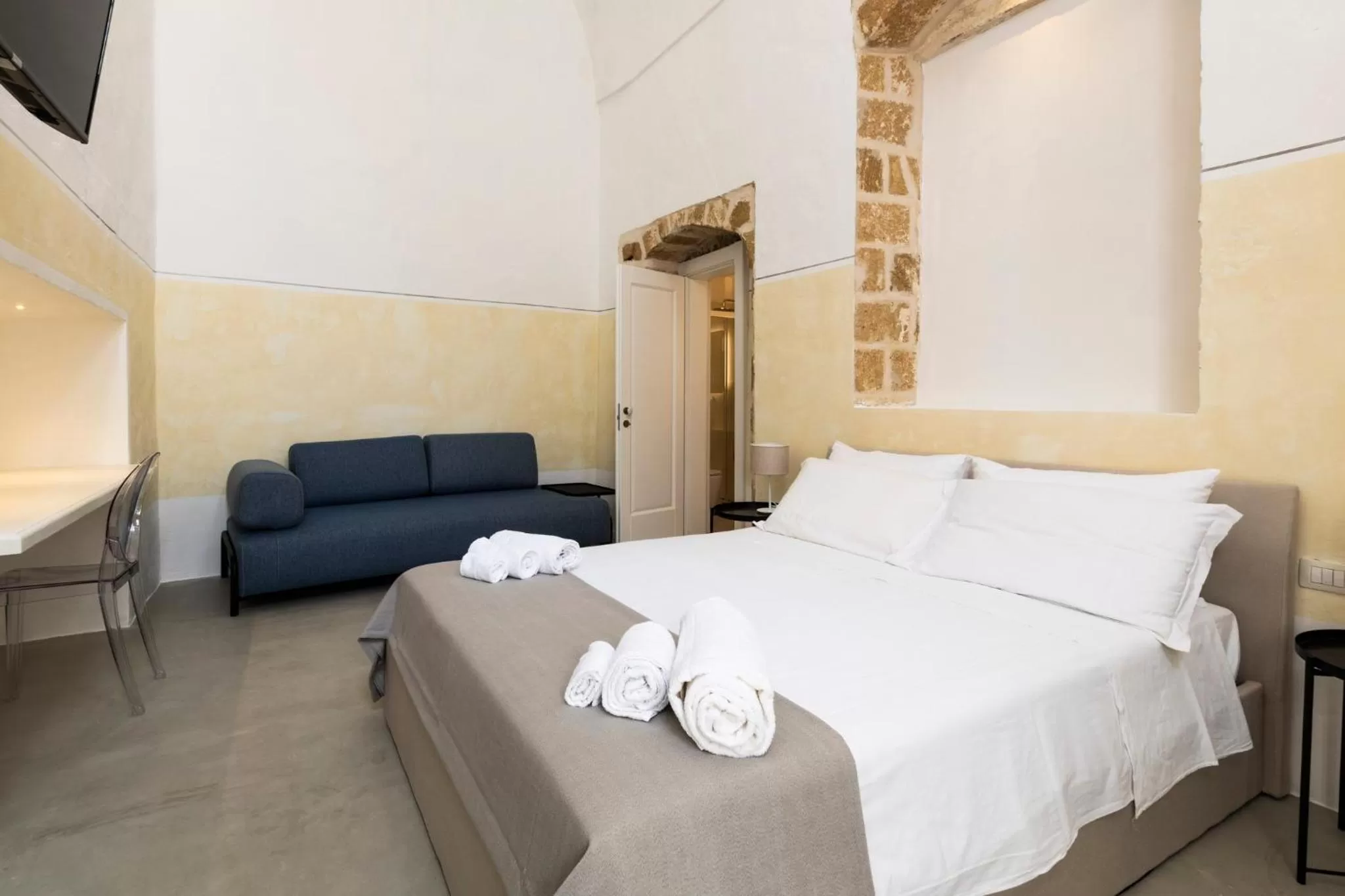 Bed in Palazzo Balsamo