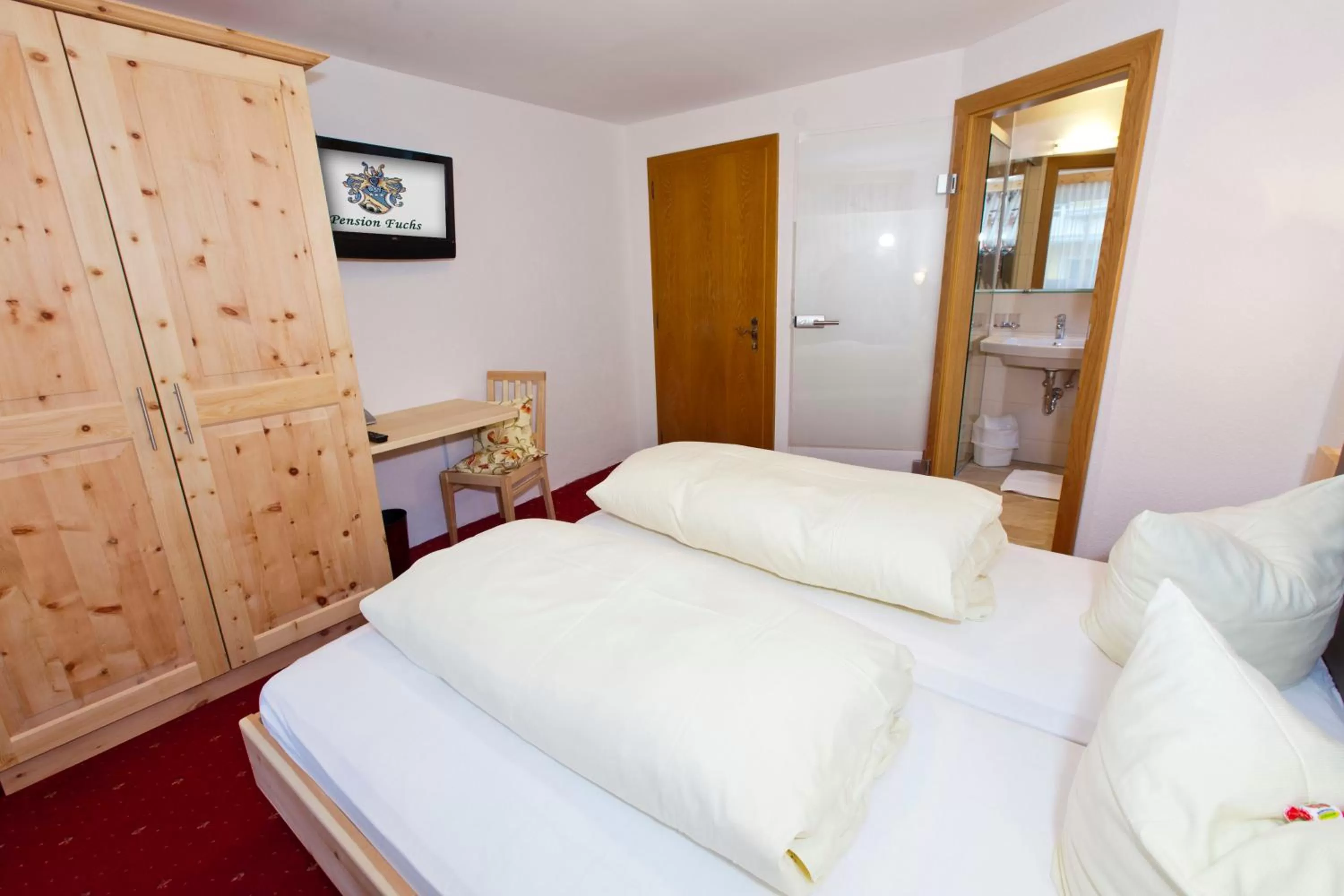 Bedroom, Bed in Pension Fuchs