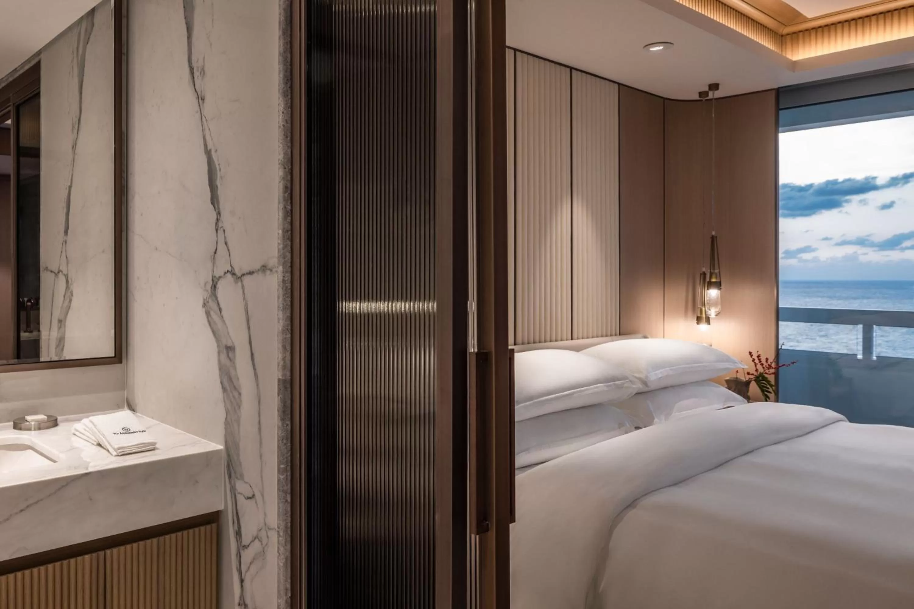 Bedroom, Bed in Sheraton Grand Tel Aviv