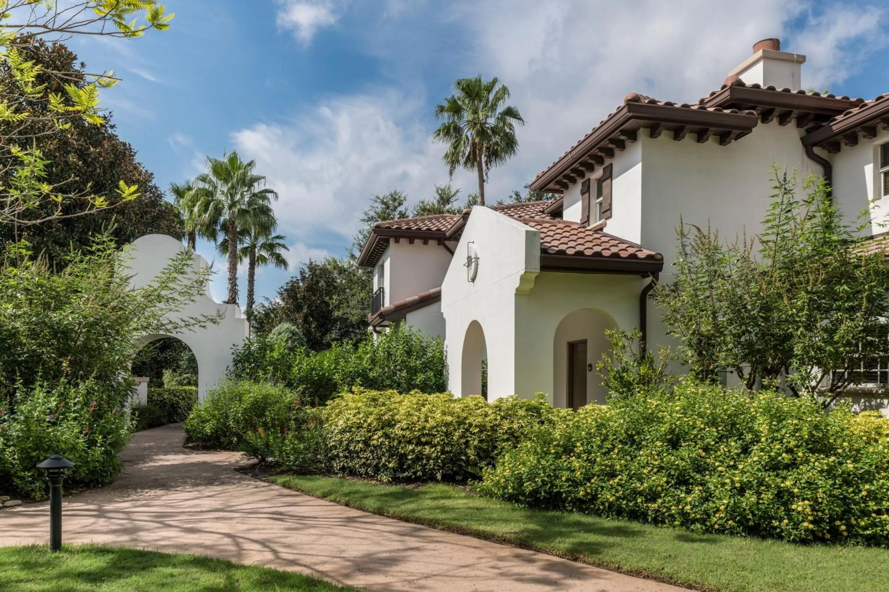 Property building in Marriott's Lakeshore Reserve