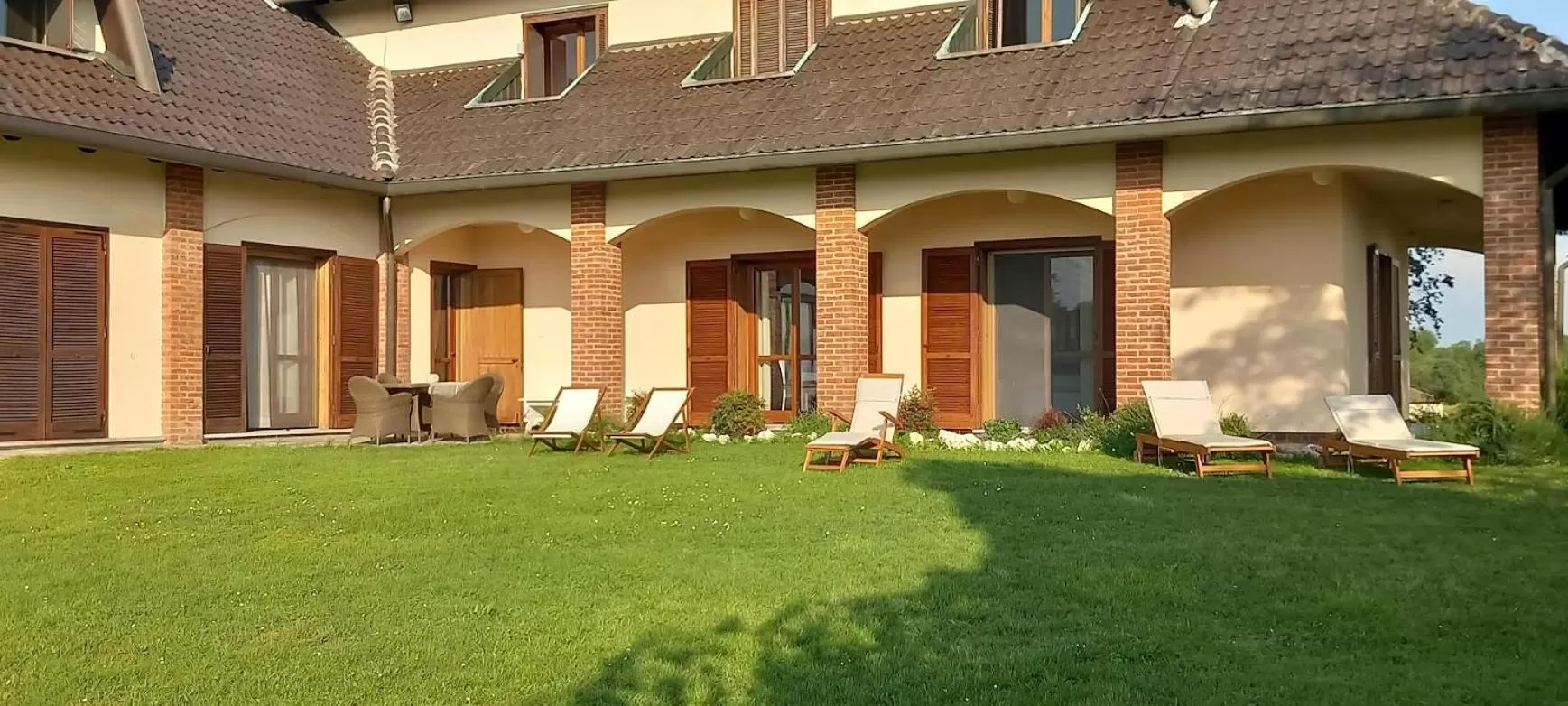 Facade/entrance, Property Building in Villa Pieve