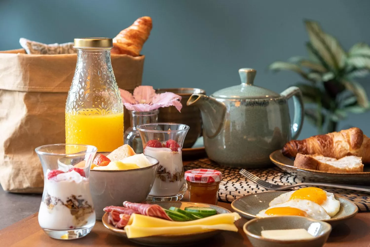 Breakfast in Thús yn Hantum met optioneel Hottub