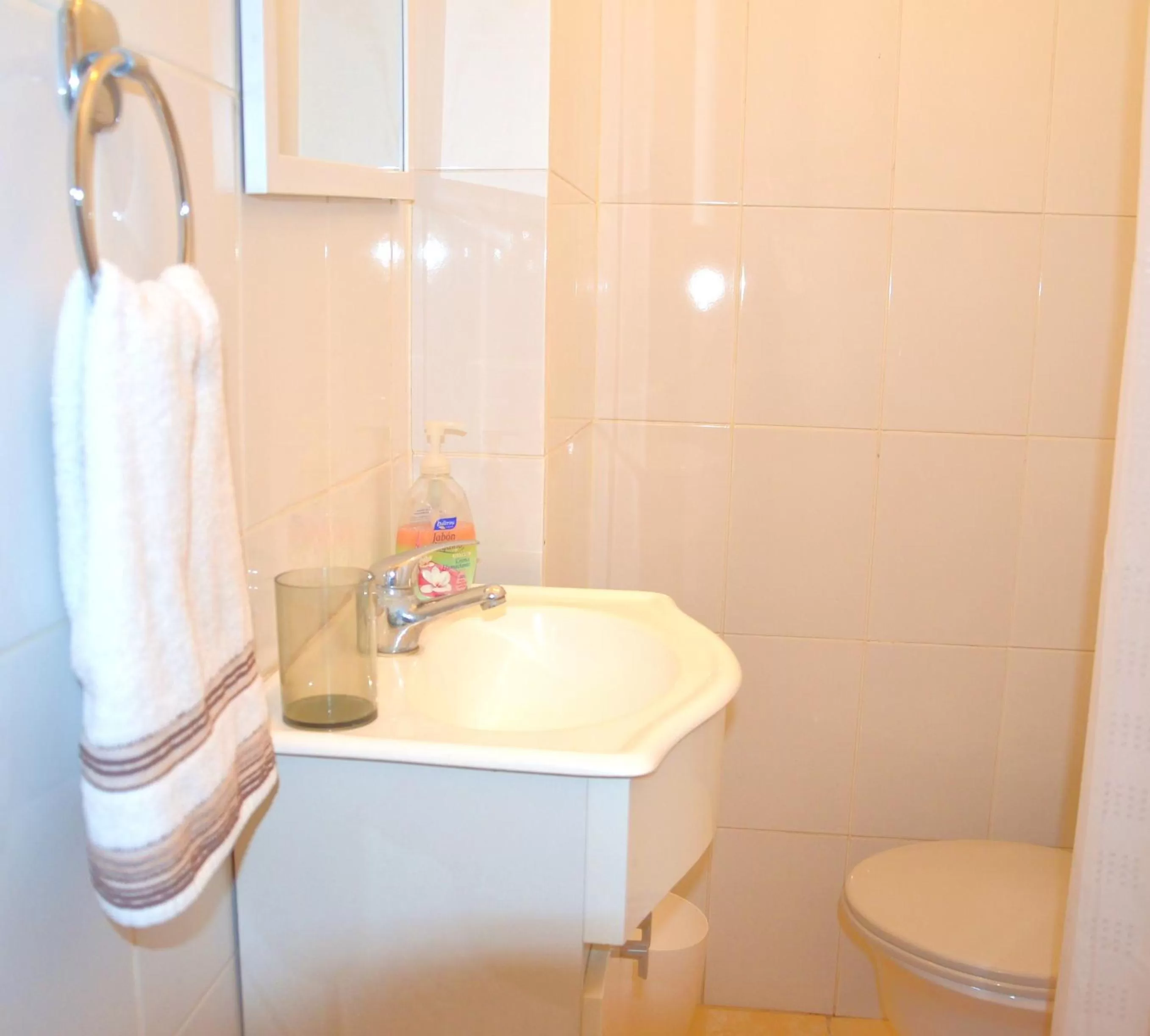 Bathroom in Tralkan B&B