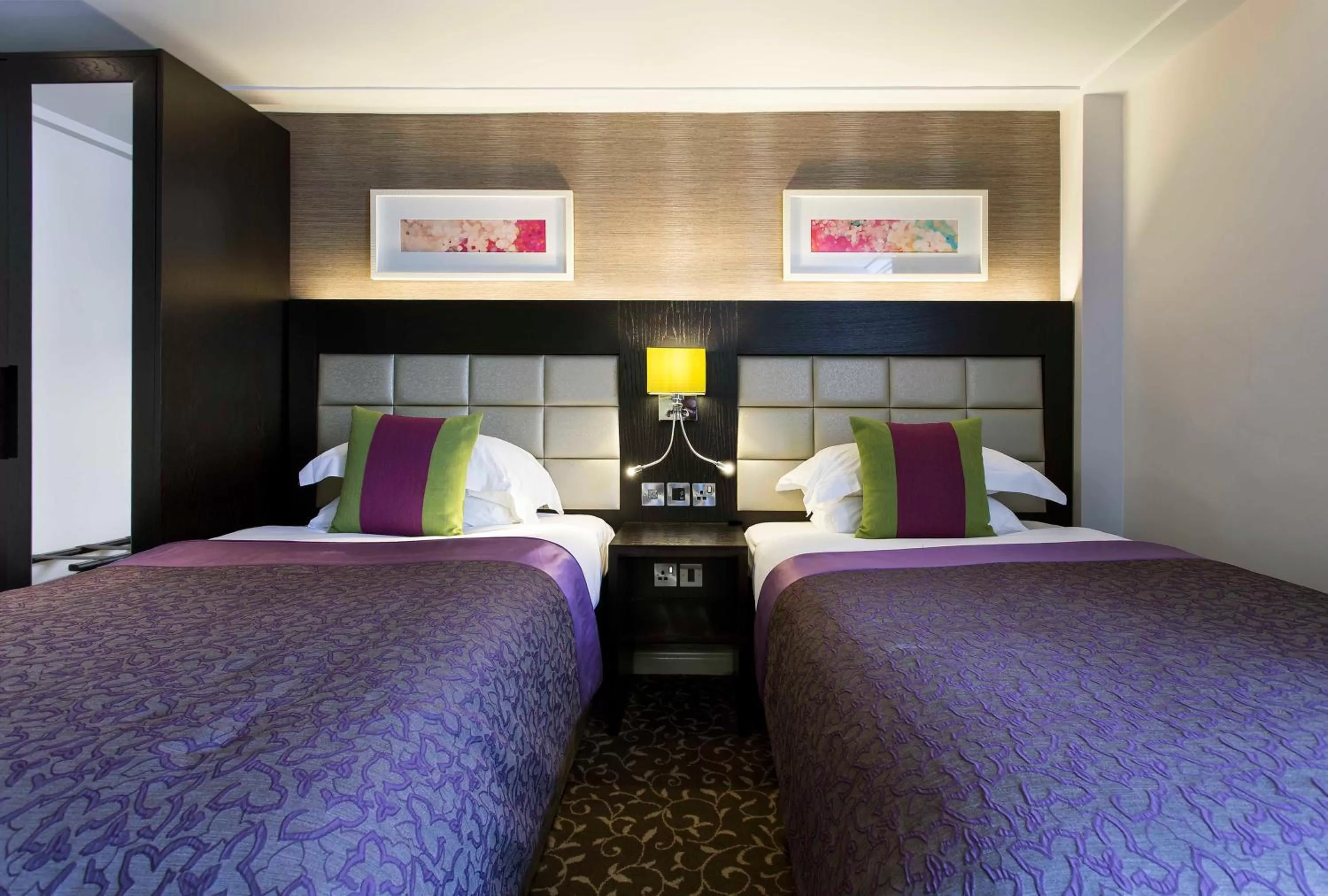 Bedroom, Bed in The Lensbury Resort