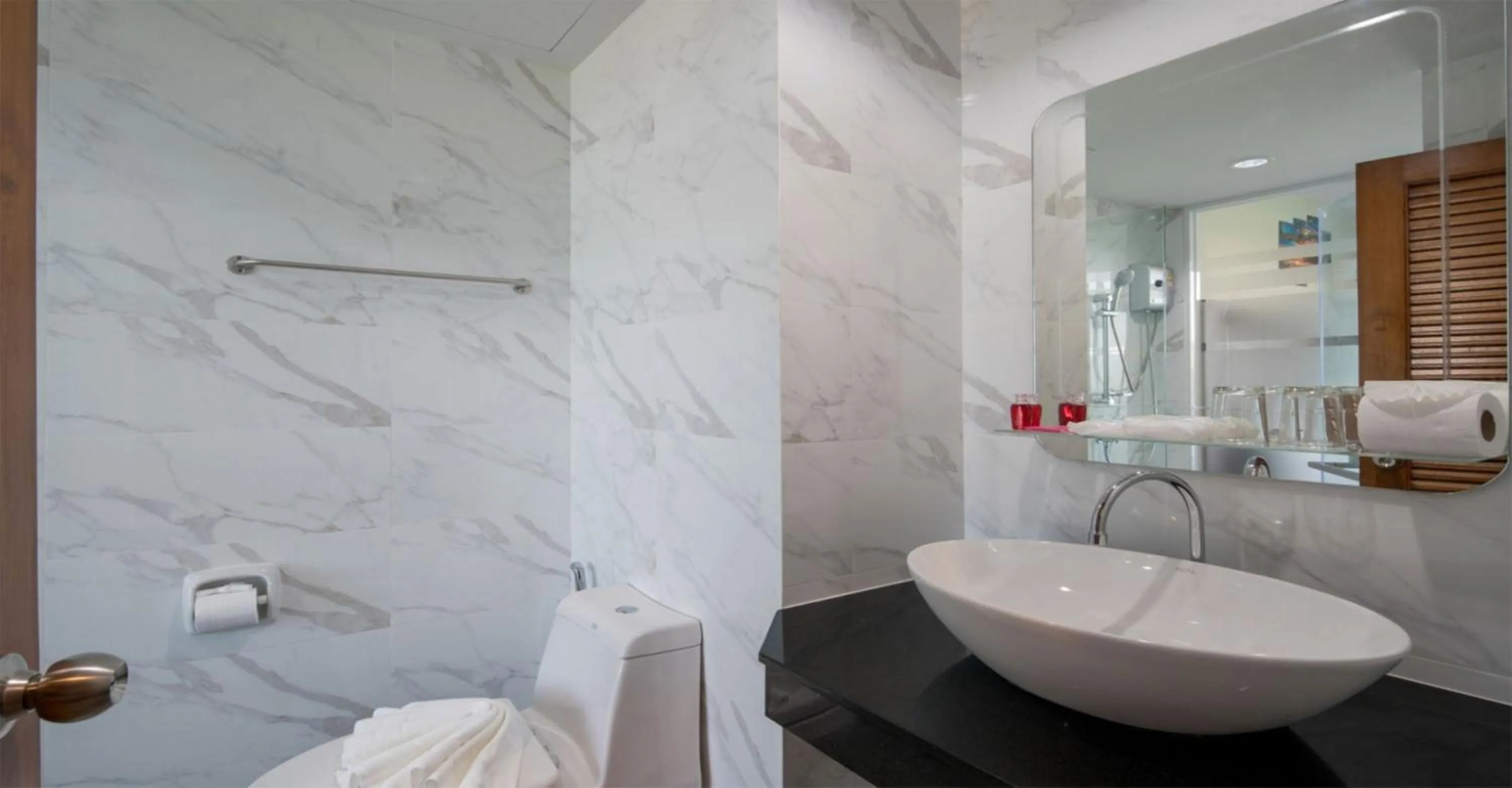 Bathroom in Peace Blue Naiharn Naturist Resort Phuket SHA Extra Plus