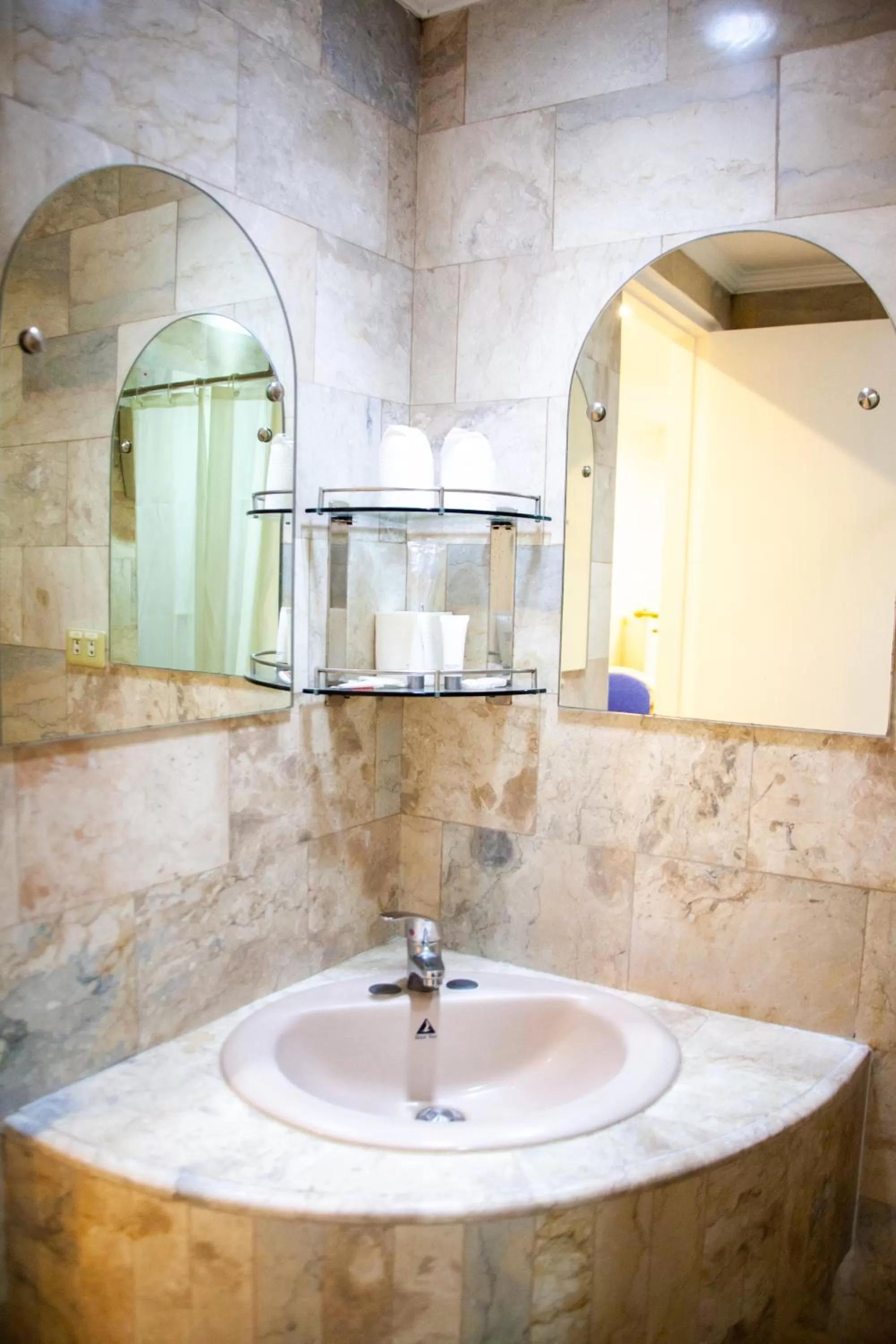 Clarkton Hotel Apartment