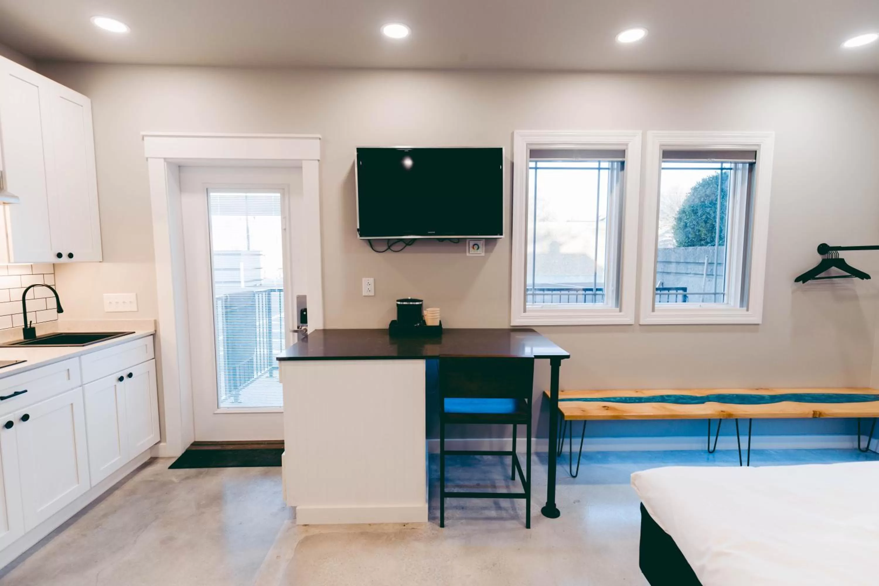 River Sirens Hotel-Contactless Check in Hotel