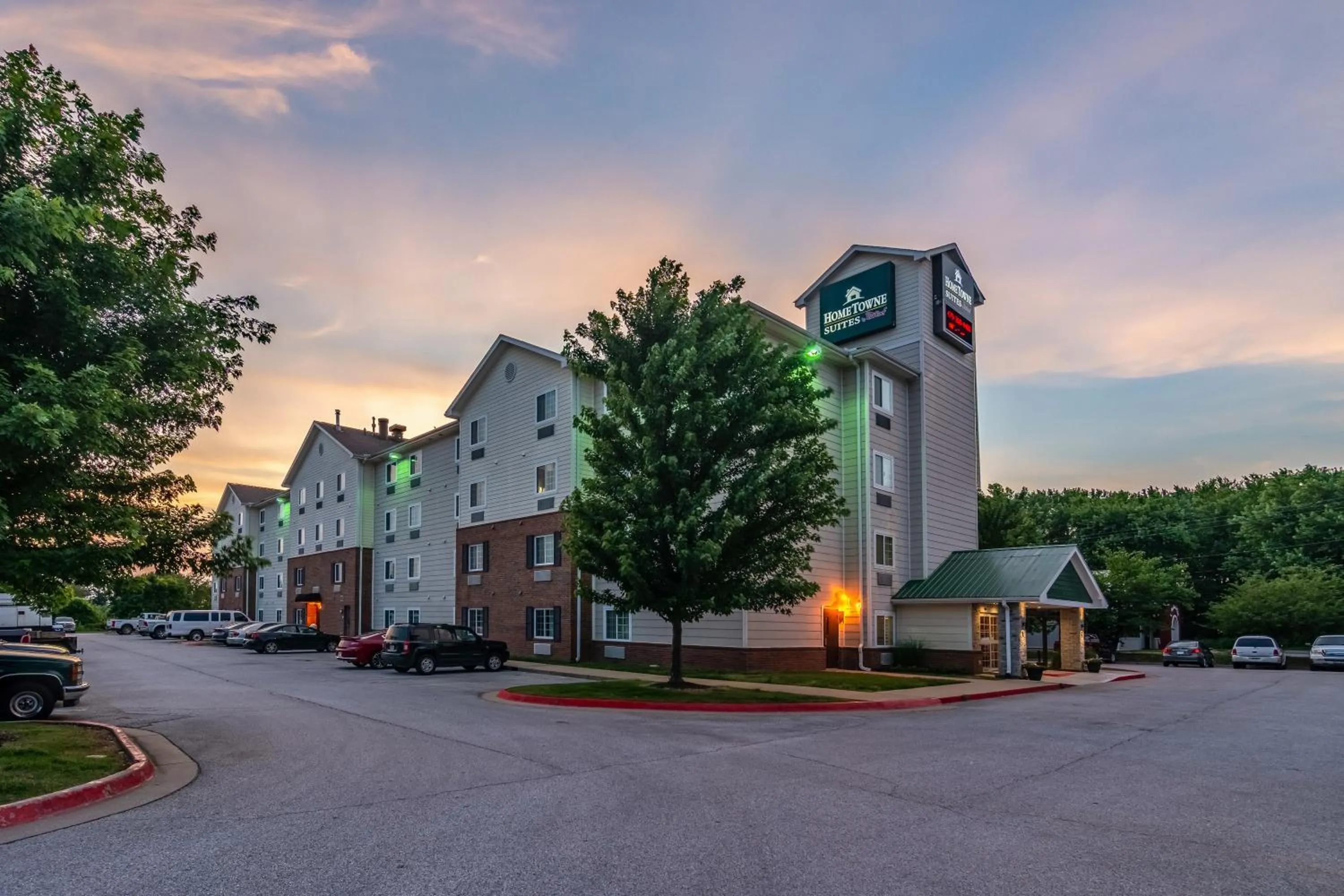 Property building in HomeTowne Studios & Suites by Red Roof Bentonville