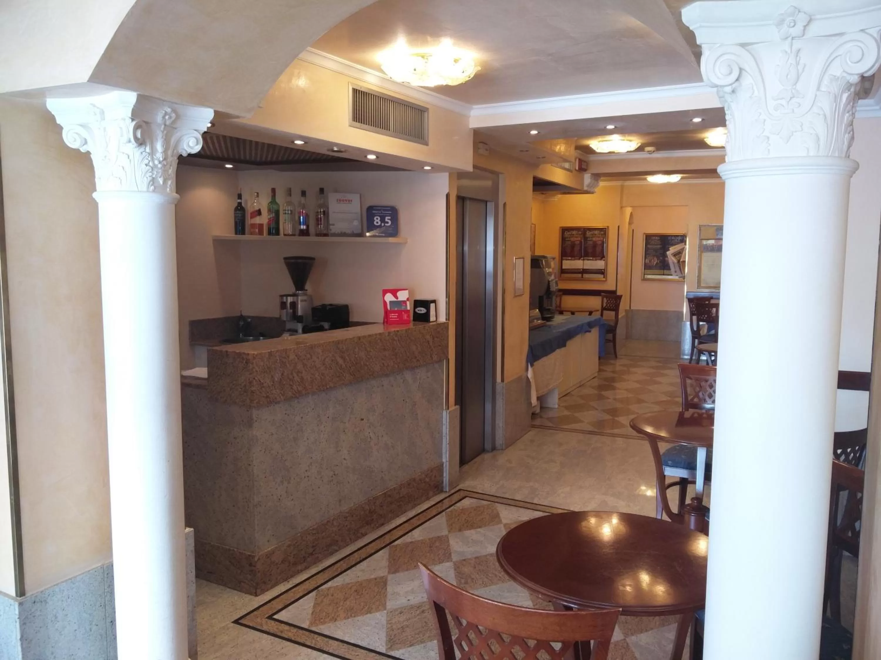 Lounge or bar in Hotel Ca' Formenta