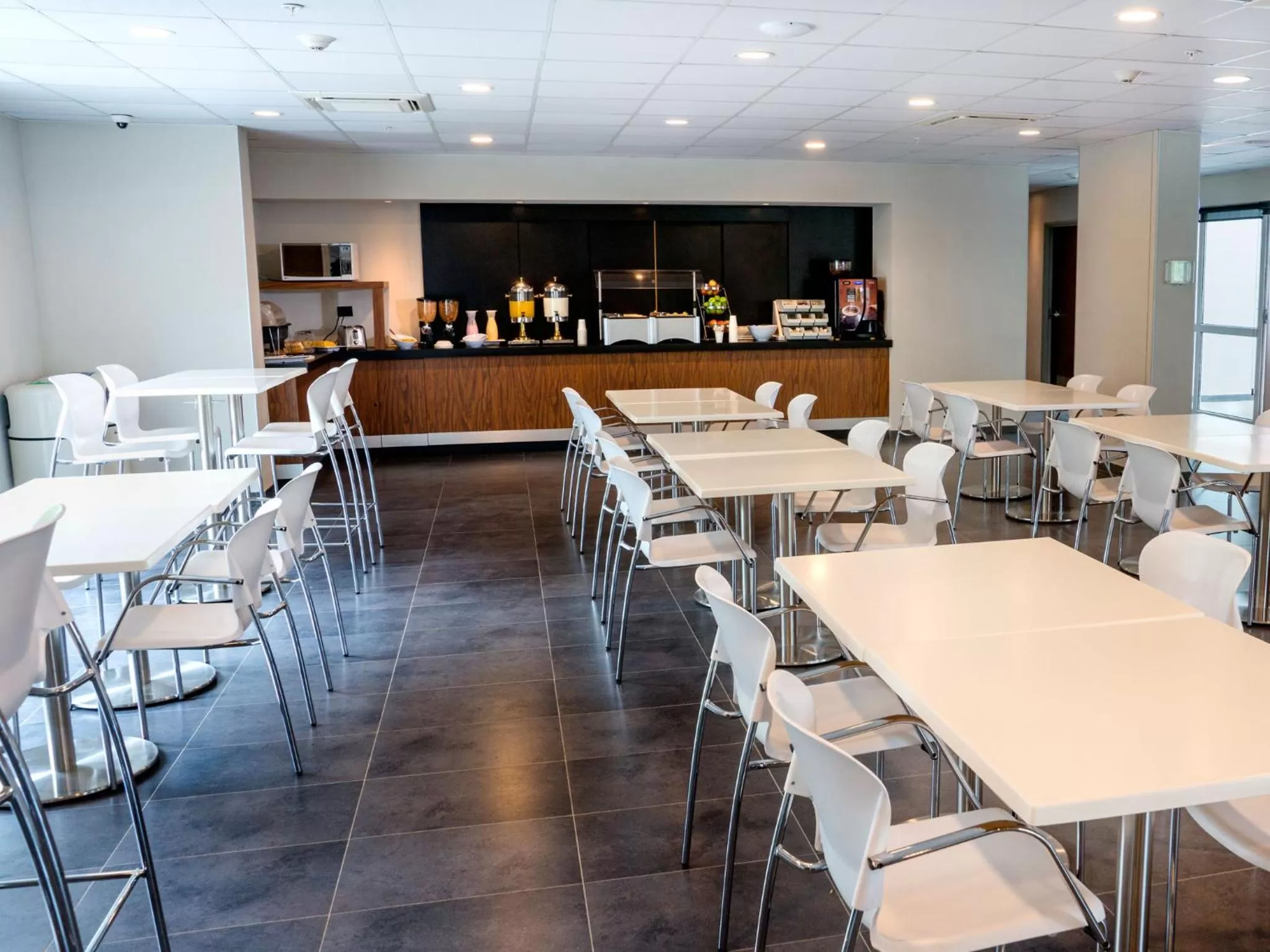 Restaurant/places to eat in City Express Plus by Marriott Cali Colombia