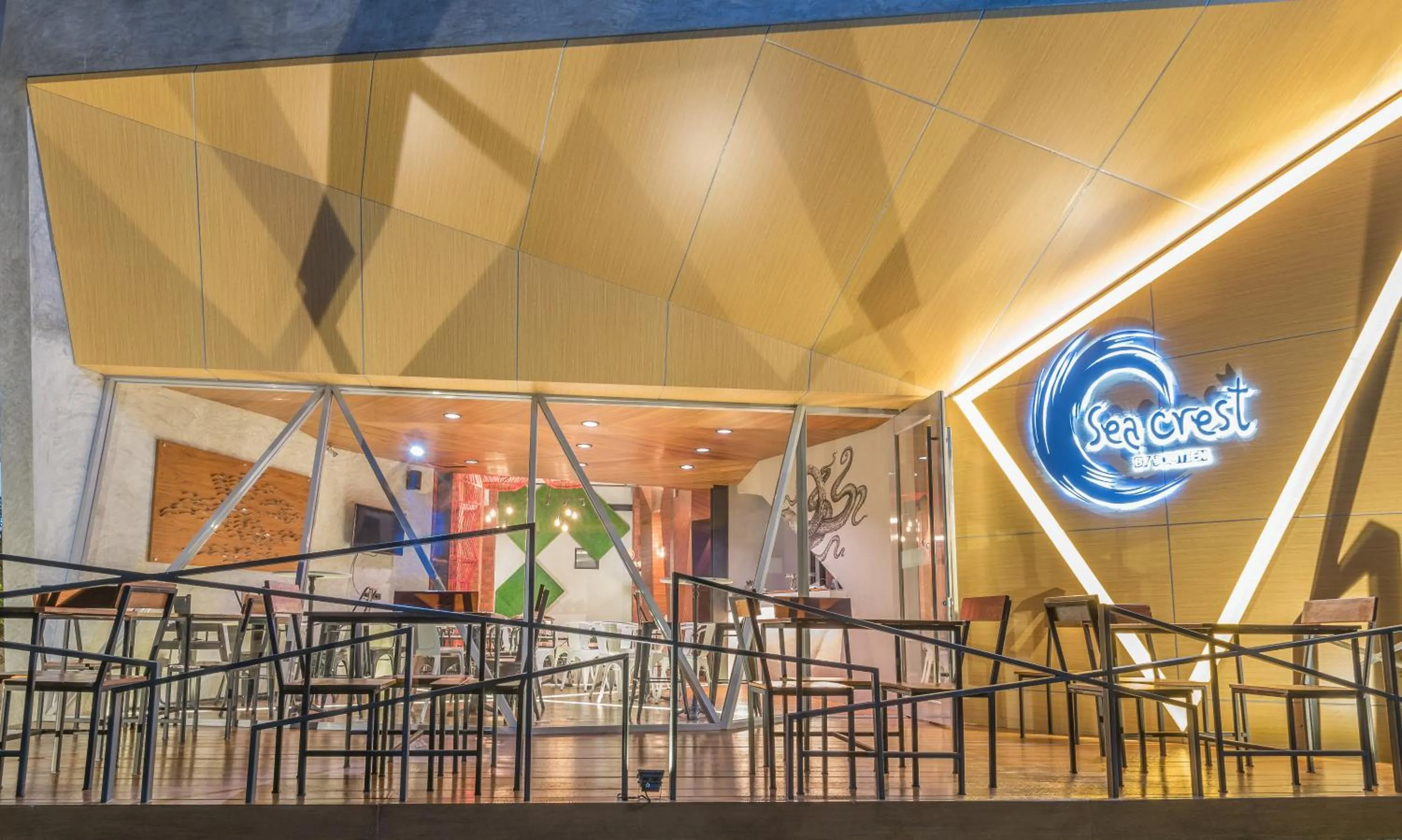 Restaurant/places to eat in Sea Crest by Jomtien