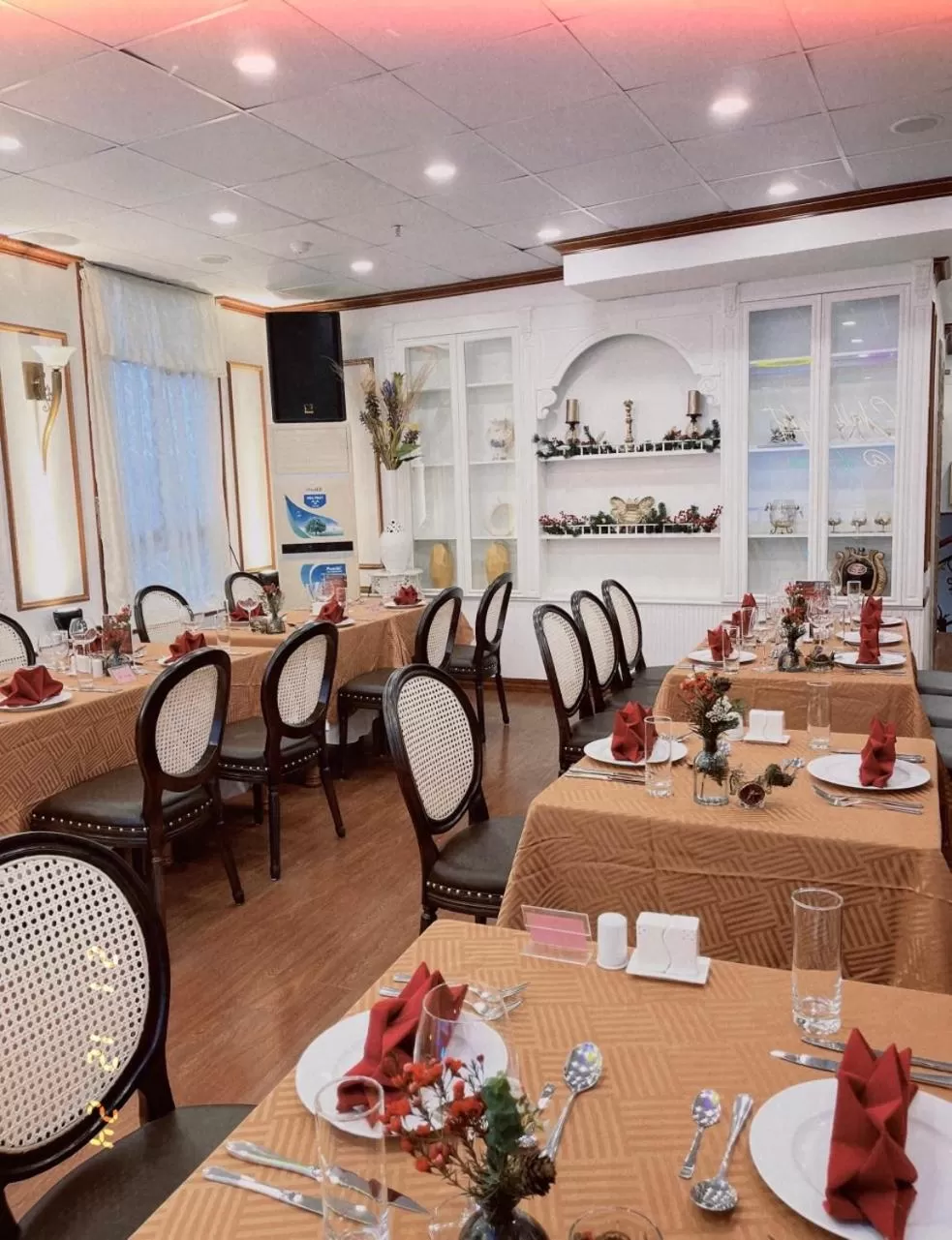 Restaurant/places to eat in Affa Boutique Hotel