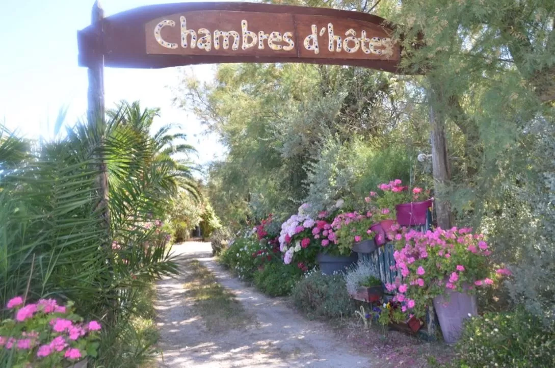 Property logo or sign in Gites Chambres d'hotes Mazet du Maréchal Ferrant