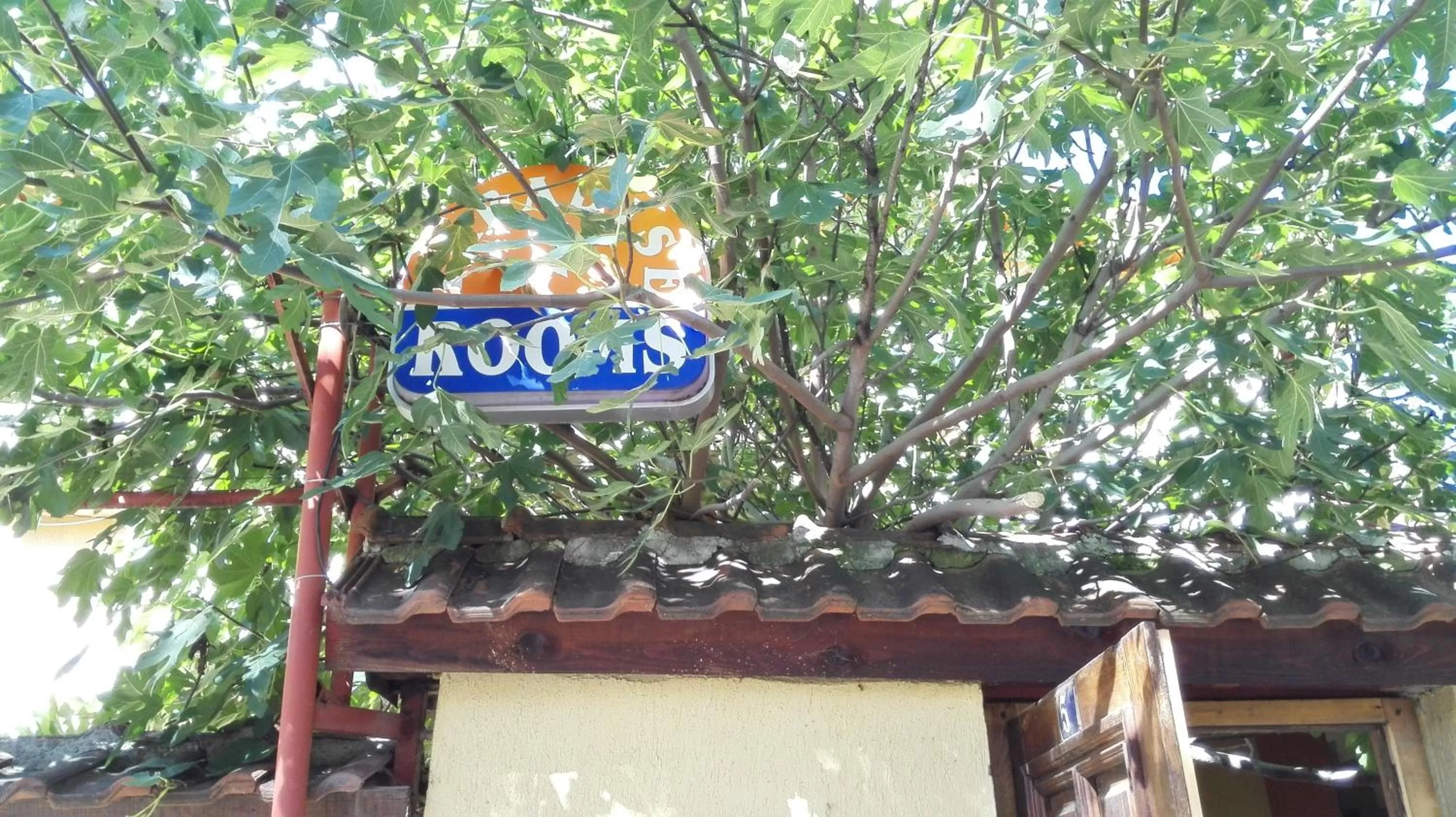 Property logo or sign in Hotel Paradise