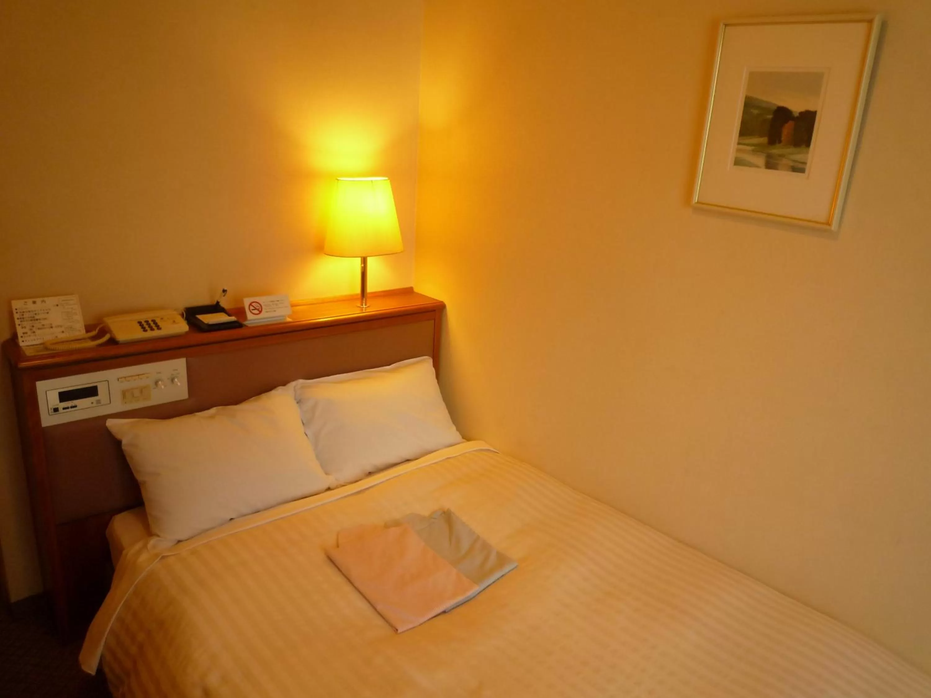 Photo of the whole room, Bed in Hotel Crown Hills Koriyama