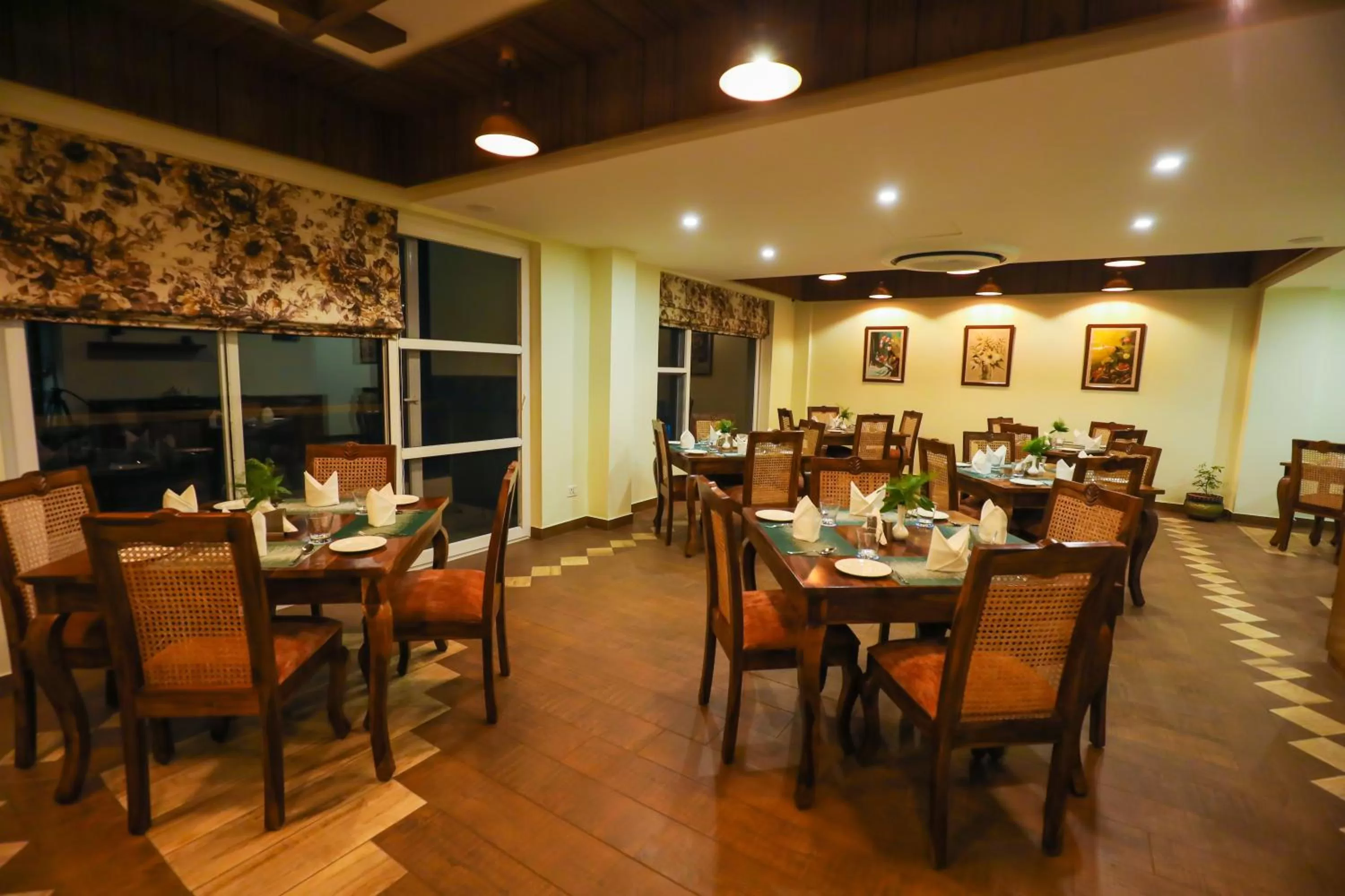 Restaurant/places to eat in The Retreat Mashobra, Shimla