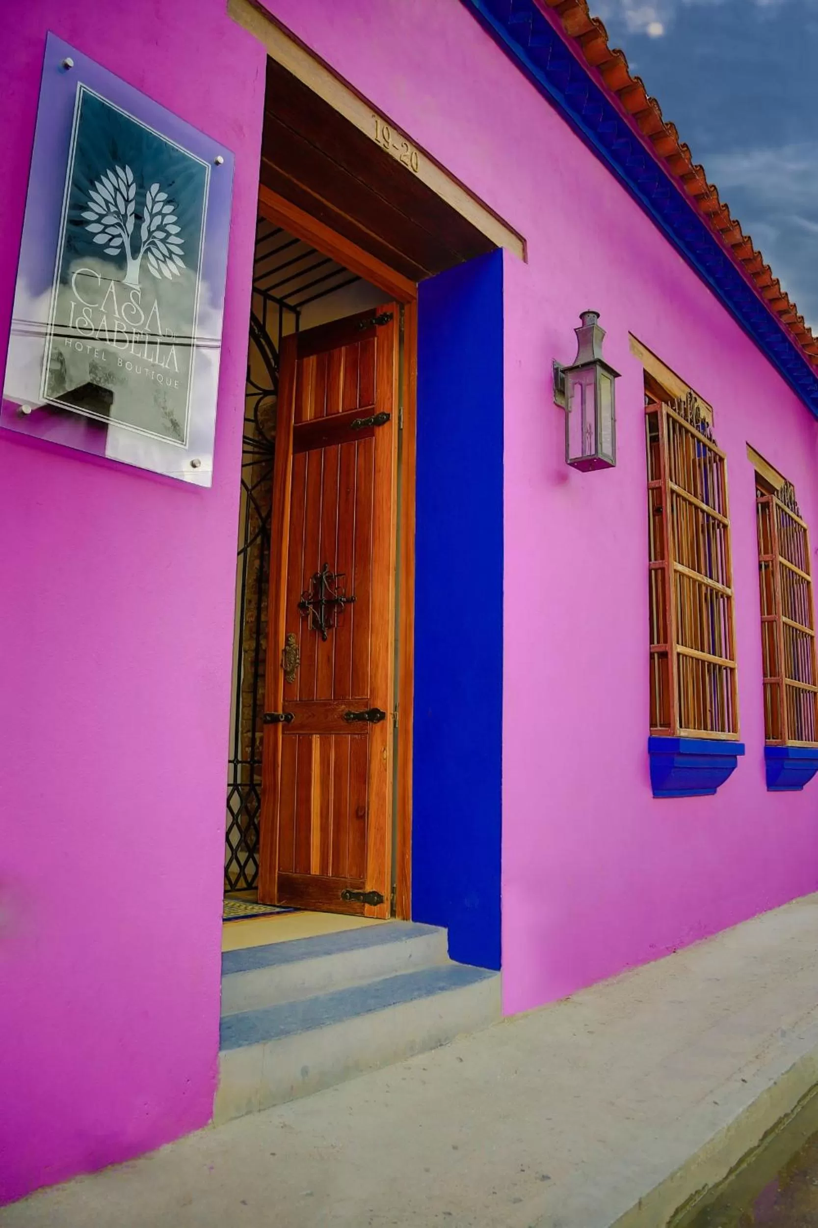 Facade/entrance in Casa de Isabella, a Kali Hotel