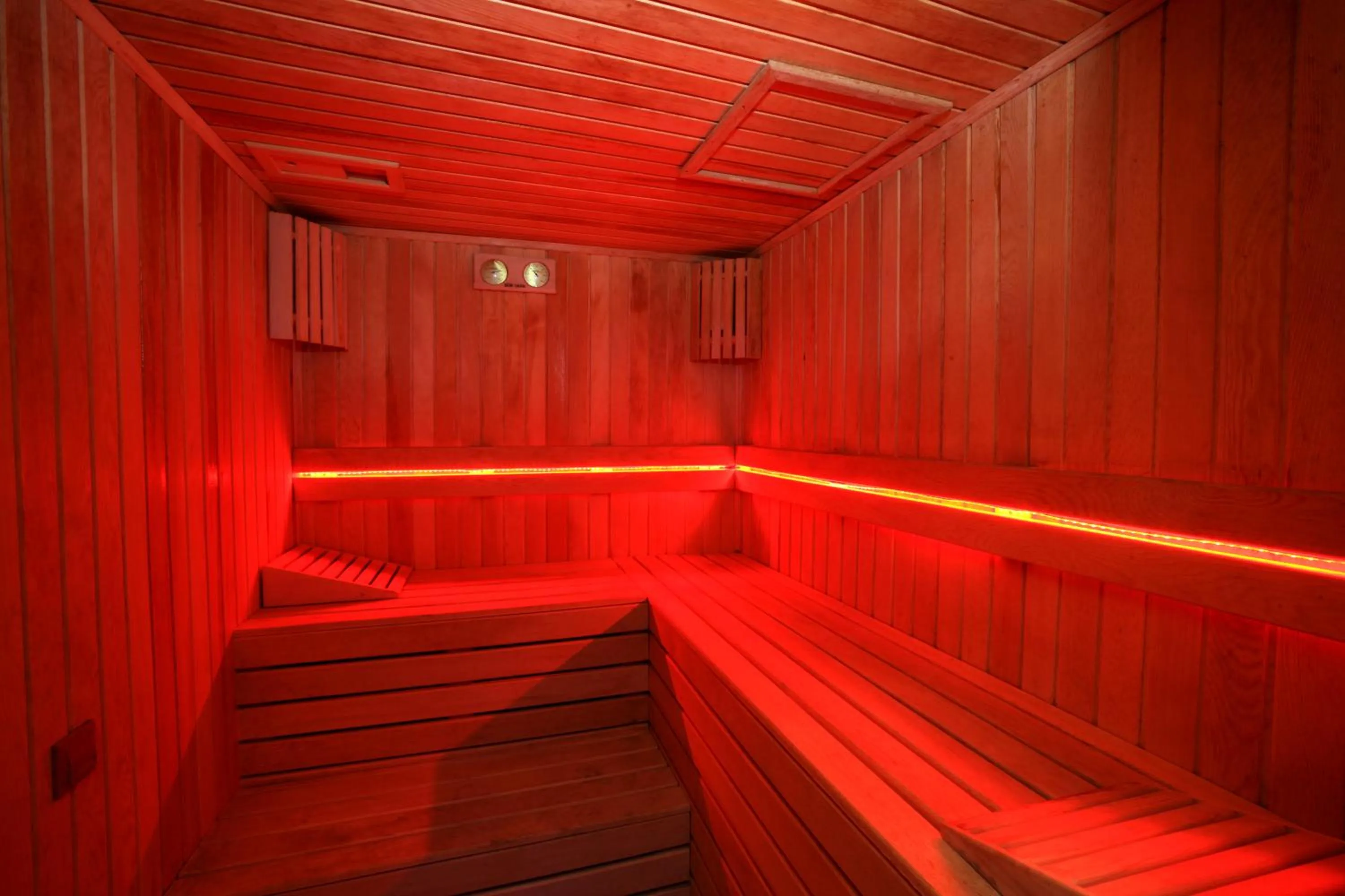 Fitness centre/facilities in Beyoglu MLS Hotel