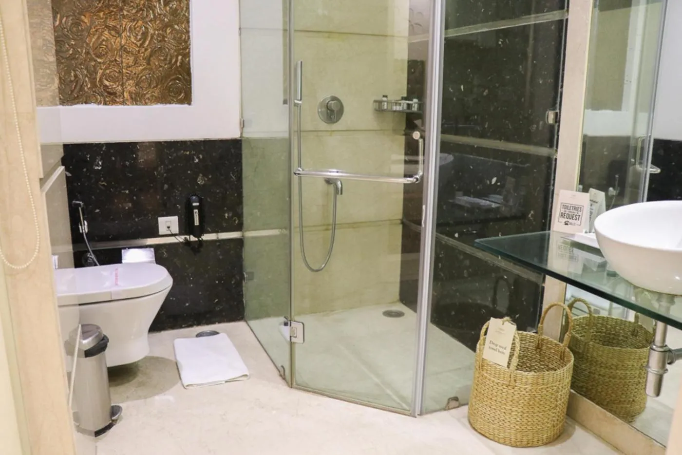 Shower in Hotel Eternity