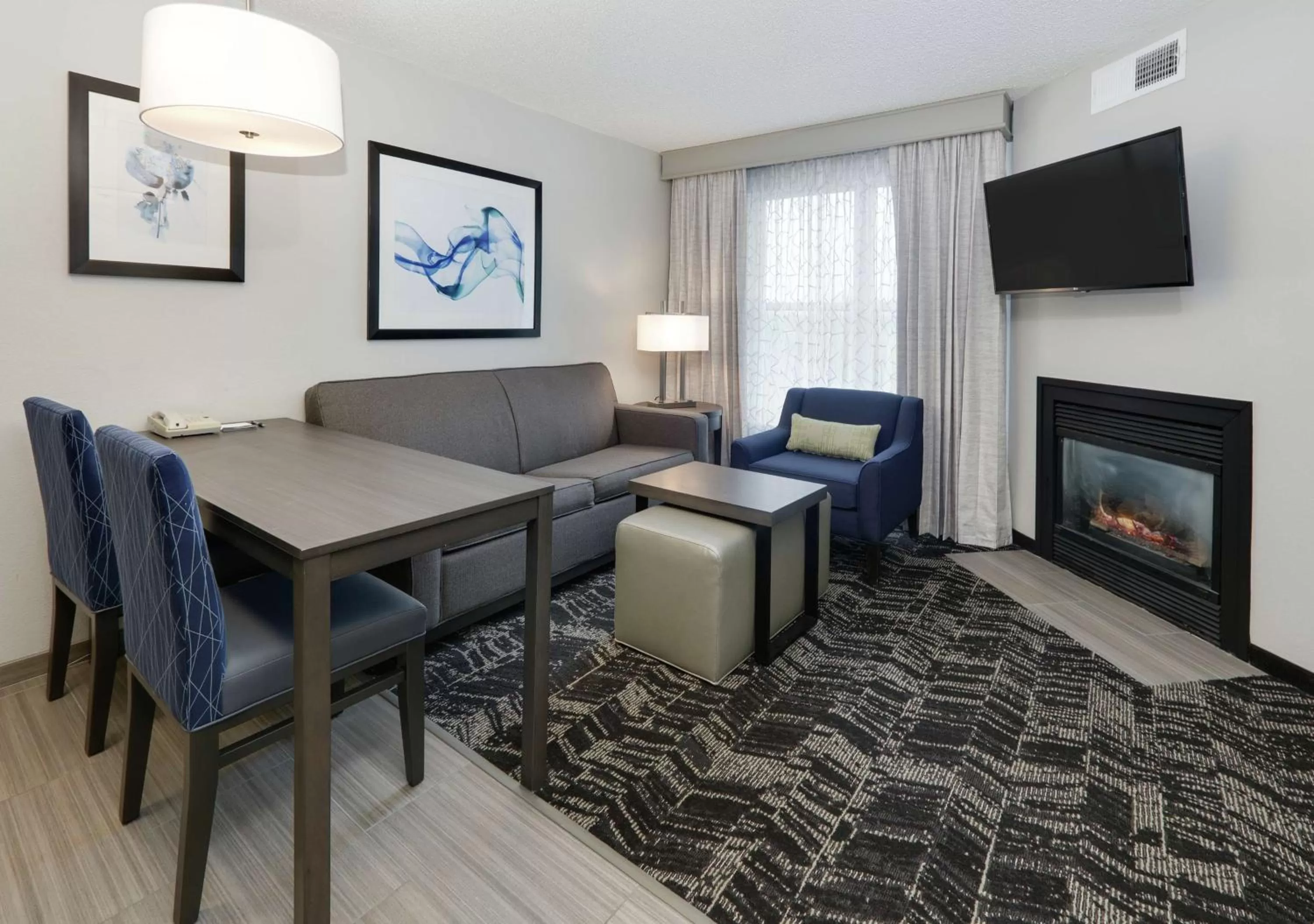 Bedroom in Homewood Suites by Hilton Saint Louis-Chesterfield