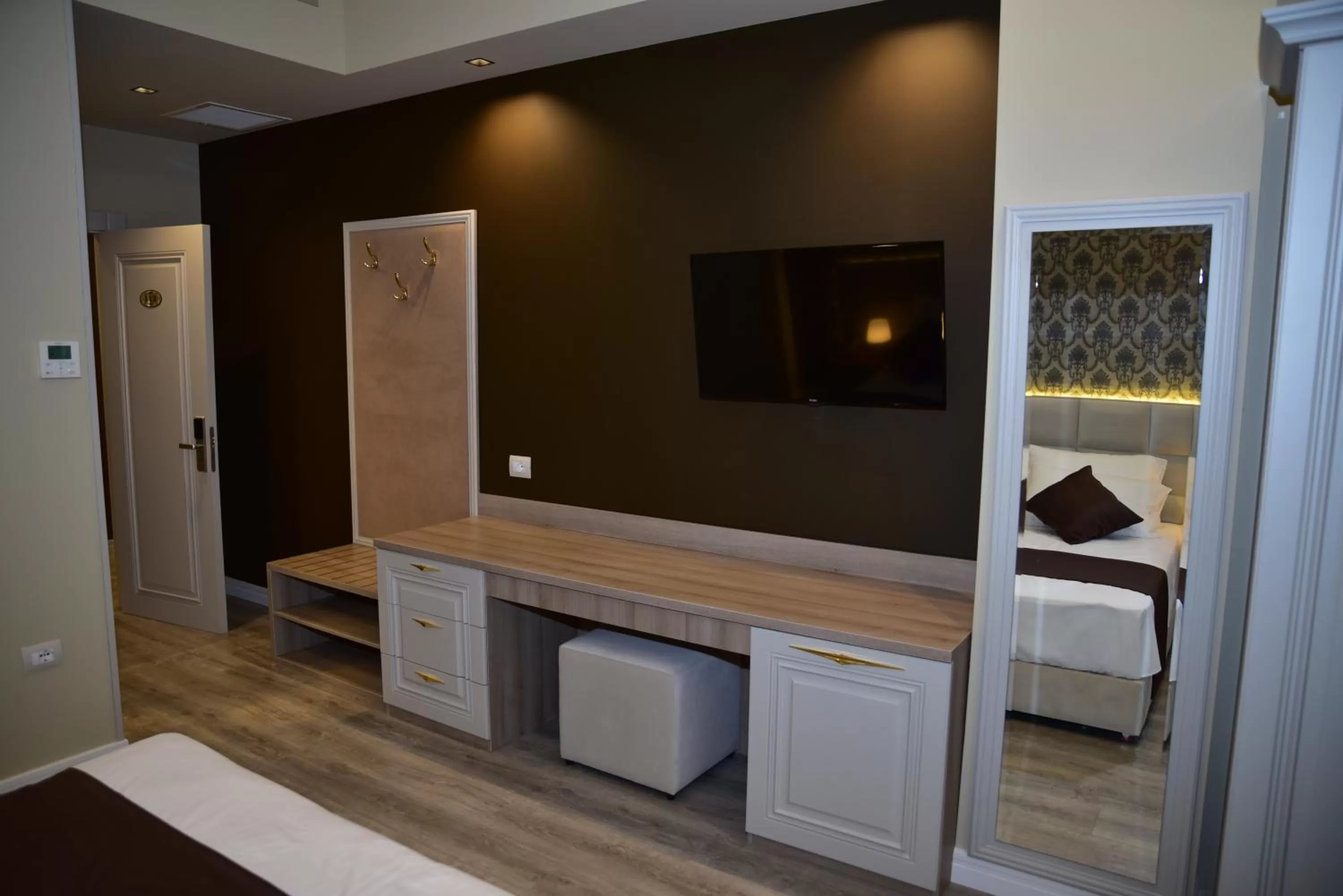 TV/Entertainment Center in The King Resort