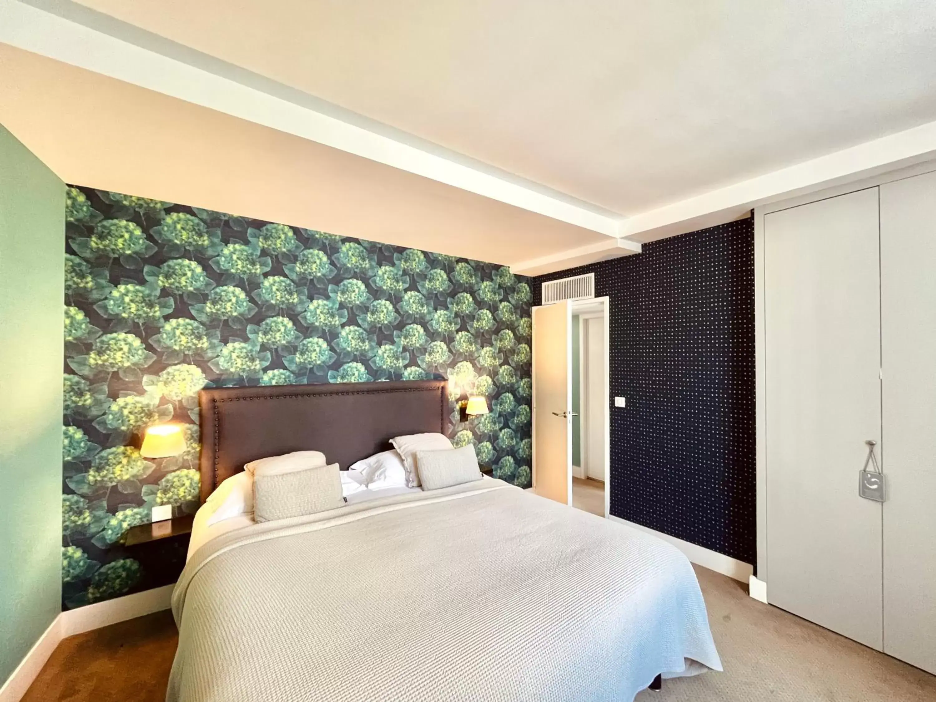 Family Room in Hôtel des Basses Pyrénées - Bayonne Family Room in Hôtel des Basses Pyrénées - Bayonne