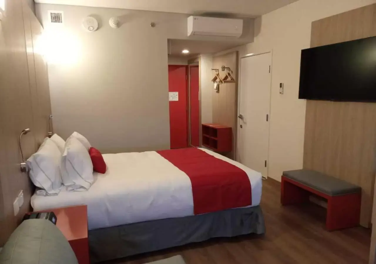 Queen Room - Mobility Access/Non-Smoking in Ramada Encore by Wyndham Monterrey Apodaca Zona Aeropuerto Queen Room - Mobility Access/Non-Smoking in Ramada Encore by Wyndham Monterrey Apodaca Zona Aeropuerto