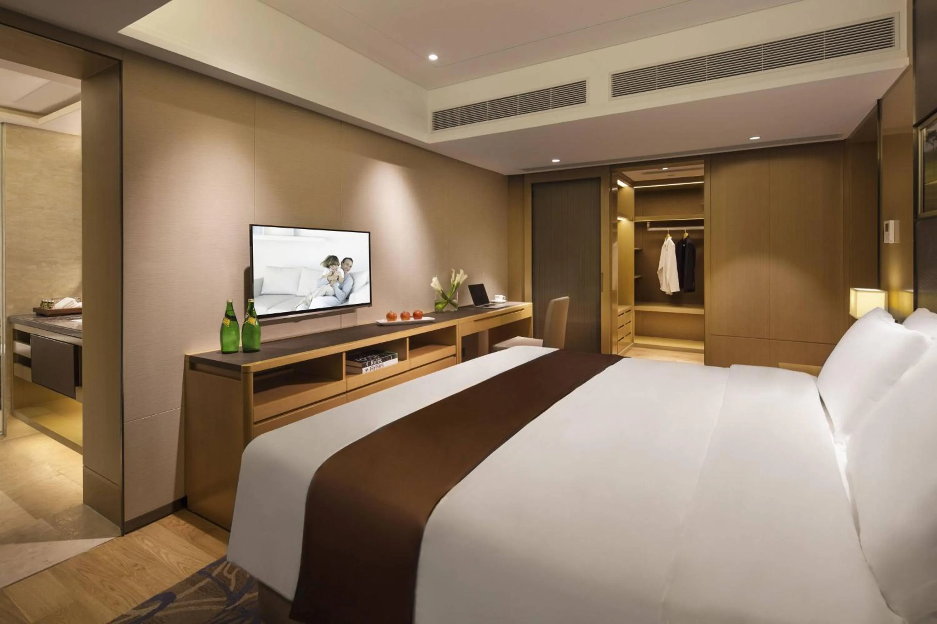 Bedroom, Bed in Somerset Grandview Shenzhen