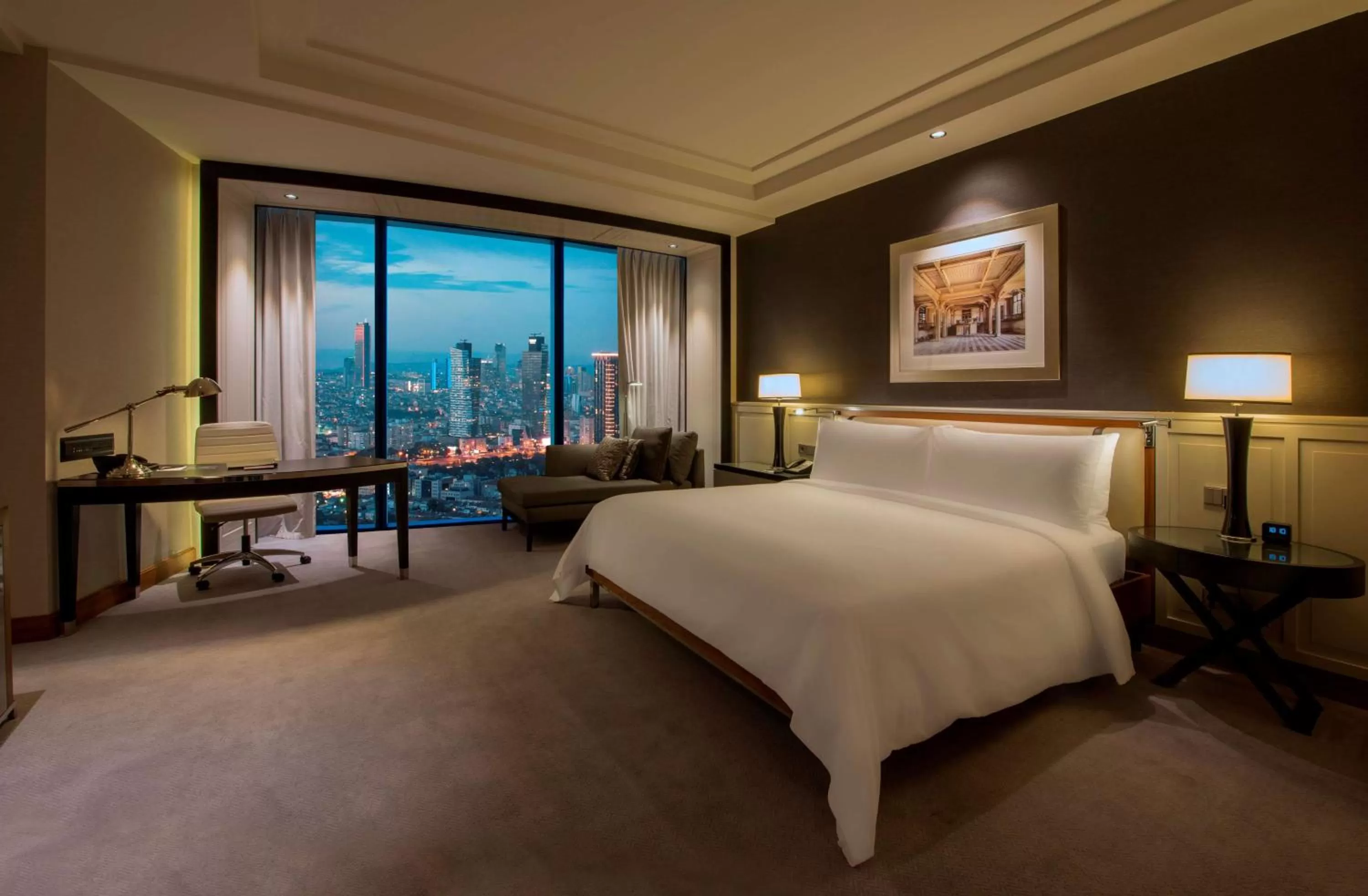 Bedroom, Bed in Hilton Istanbul Bomonti