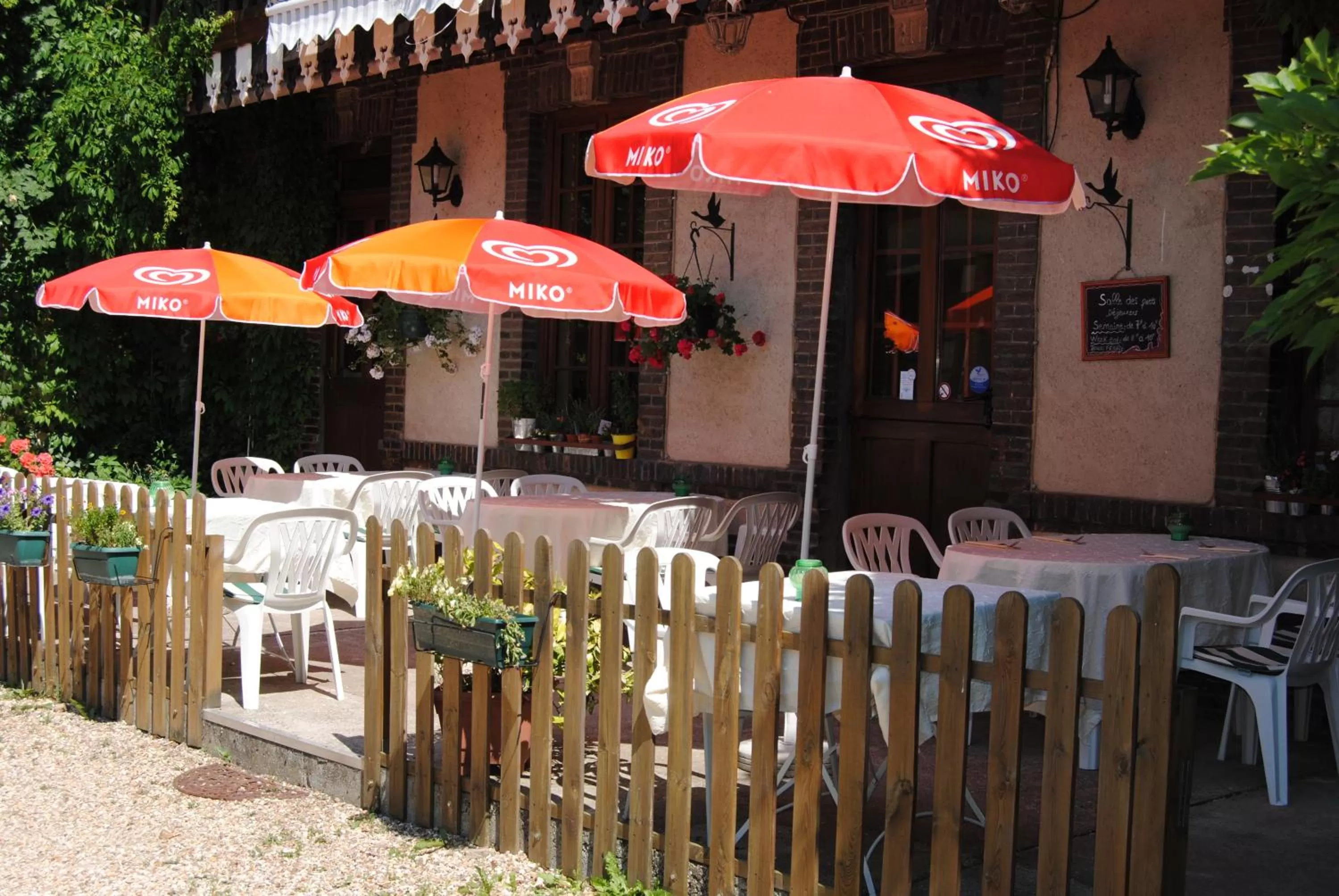 Balcony/Terrace, Restaurant/Places to Eat in Hotel Restaurant Le Cygne