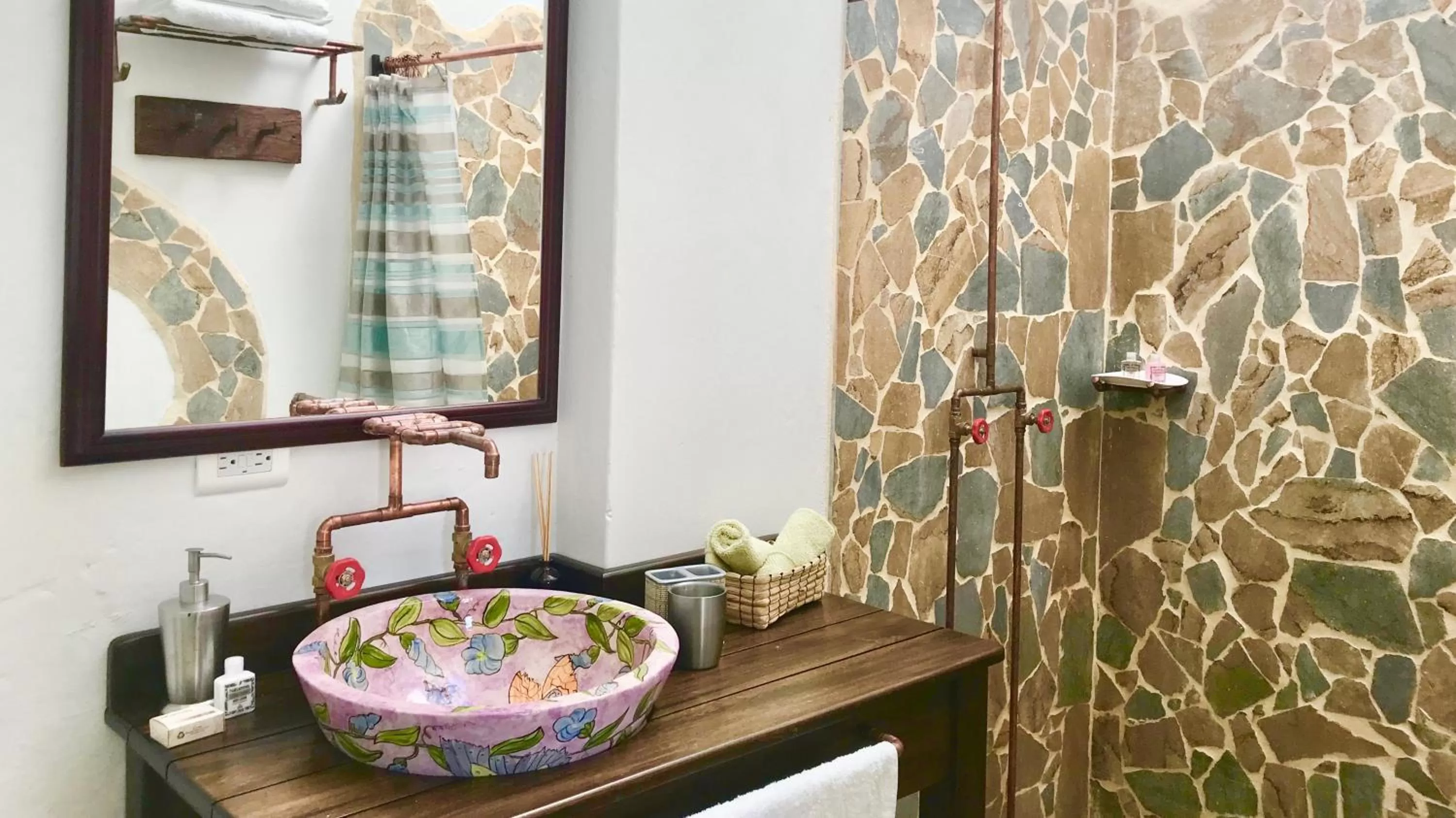 Bathroom in El Despertar Hotel