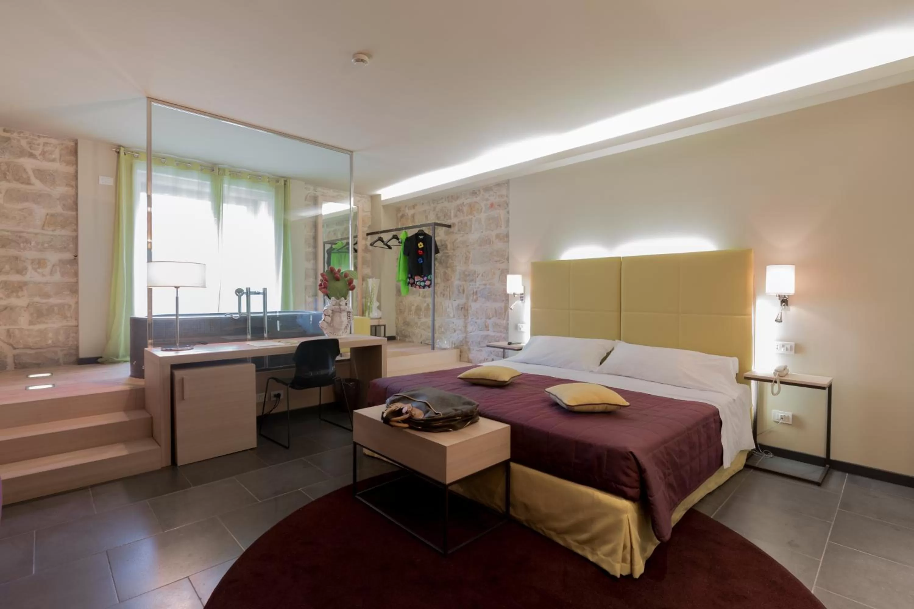 Bedroom, Bed in El Homs Palace Hotel