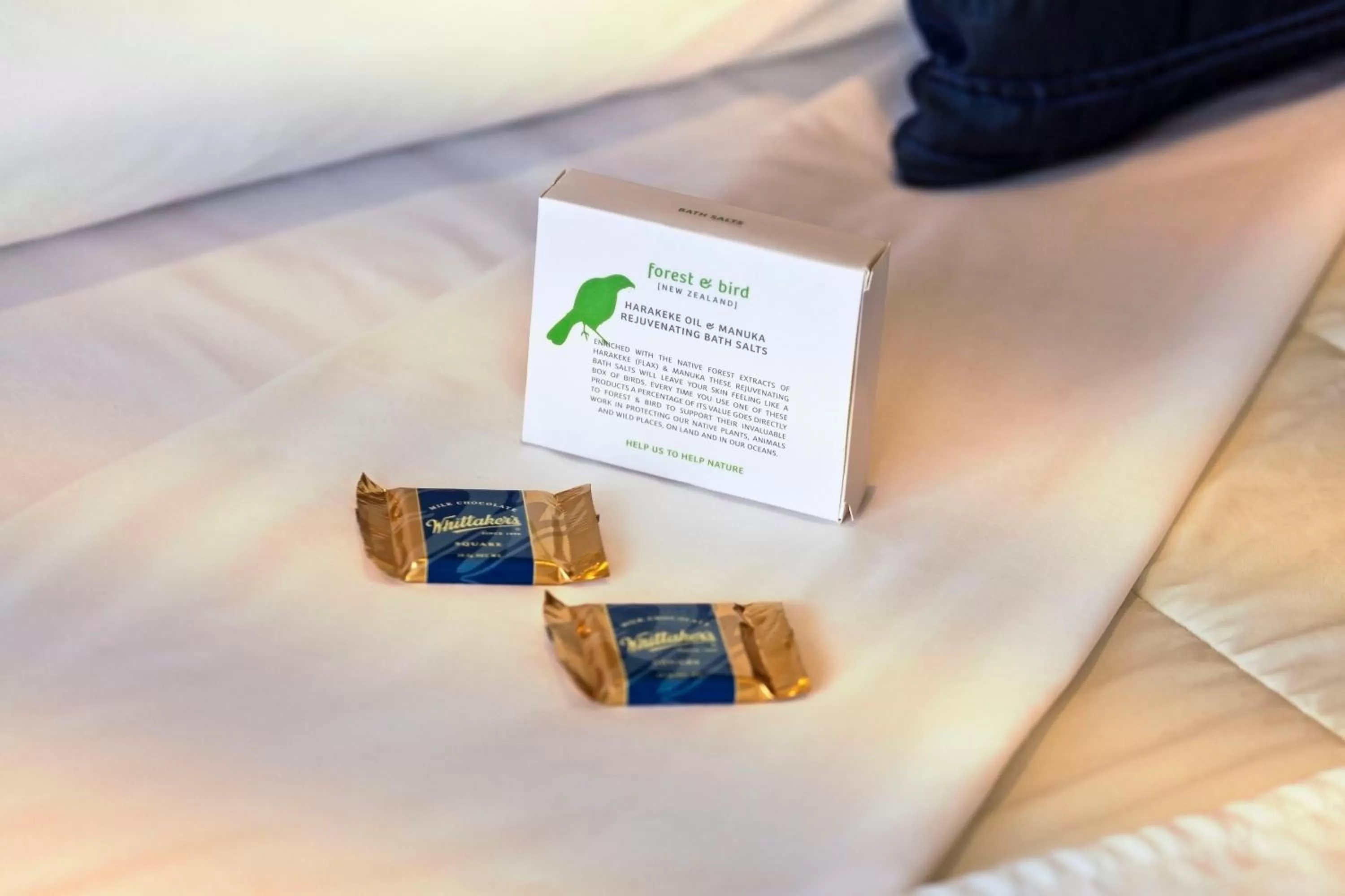 Decorative detail, Bed in James Cook Hotel Grand Chancellor