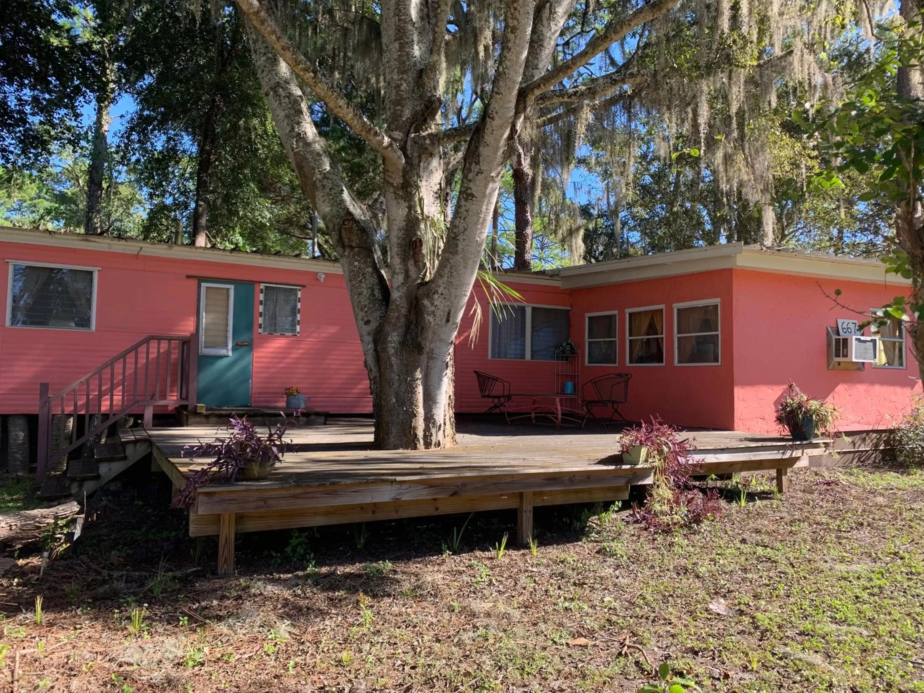 Patio in Nature Coast Inn & Cottages
